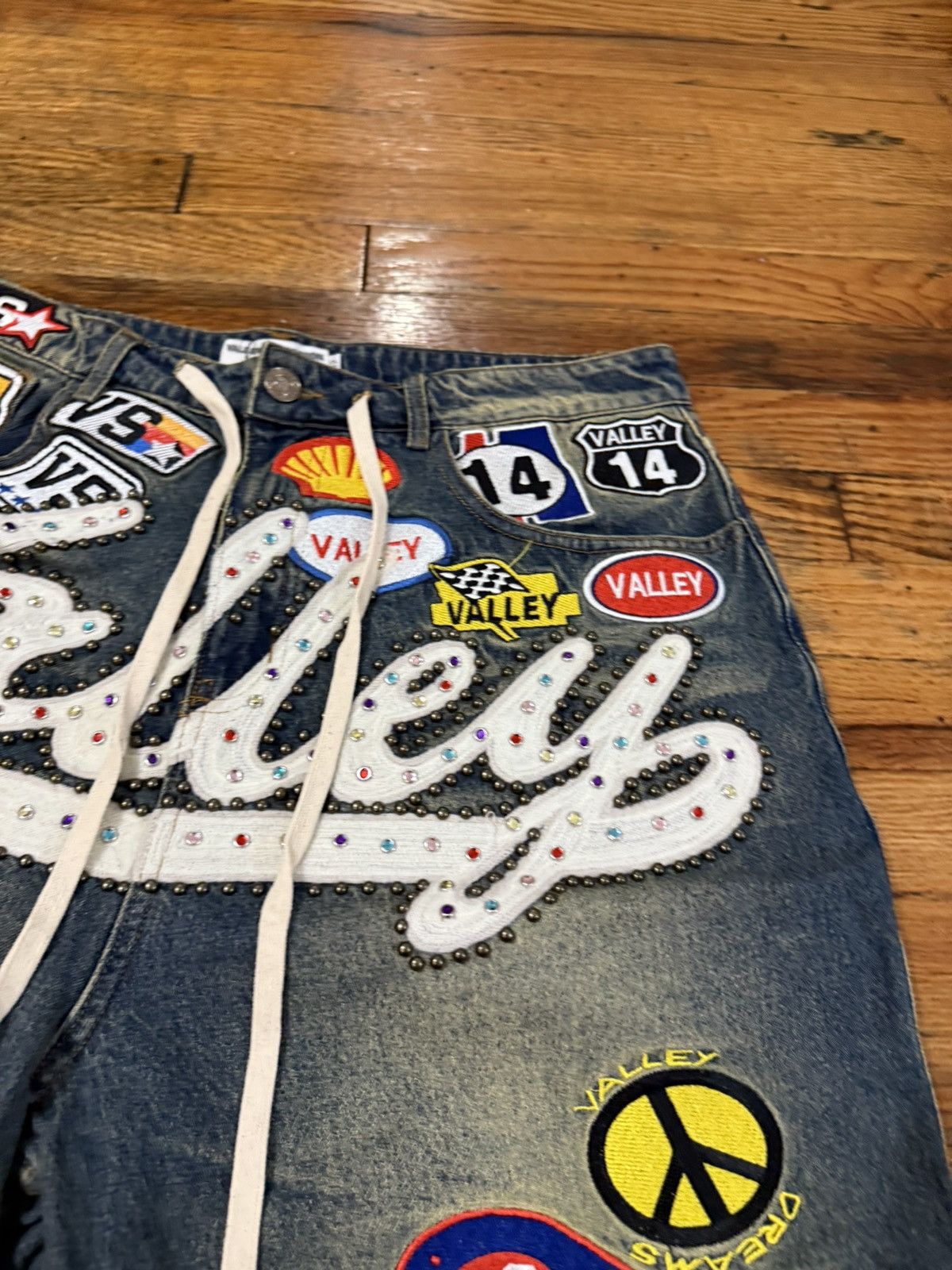 Vale Vale Jorts 1980s Skittles Patch Size 32 Size US 32 / EU 48 - 6 Thumbnail