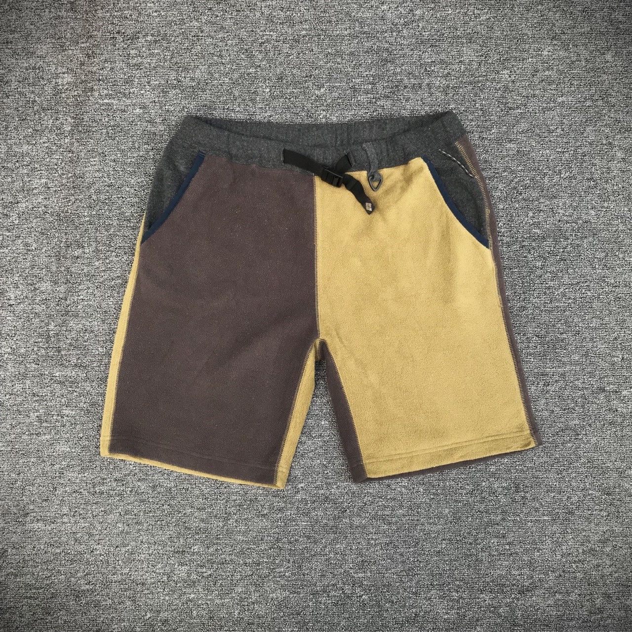 Columbia Nice🔥 Columbia 2tones outdoor short Size US 29 - 1 Thumbnail