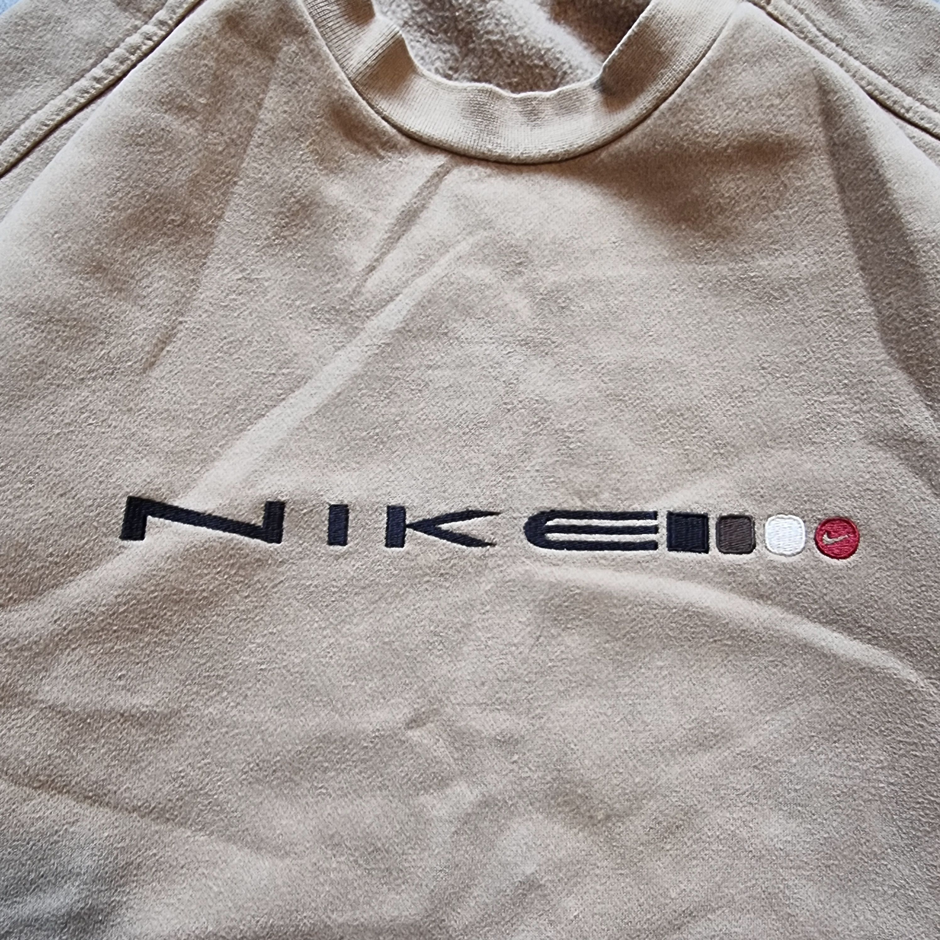 Nike Nike vintage crewneck 90s y2k style retro Size US L / EU 52-54 / 3 - 5 Thumbnail