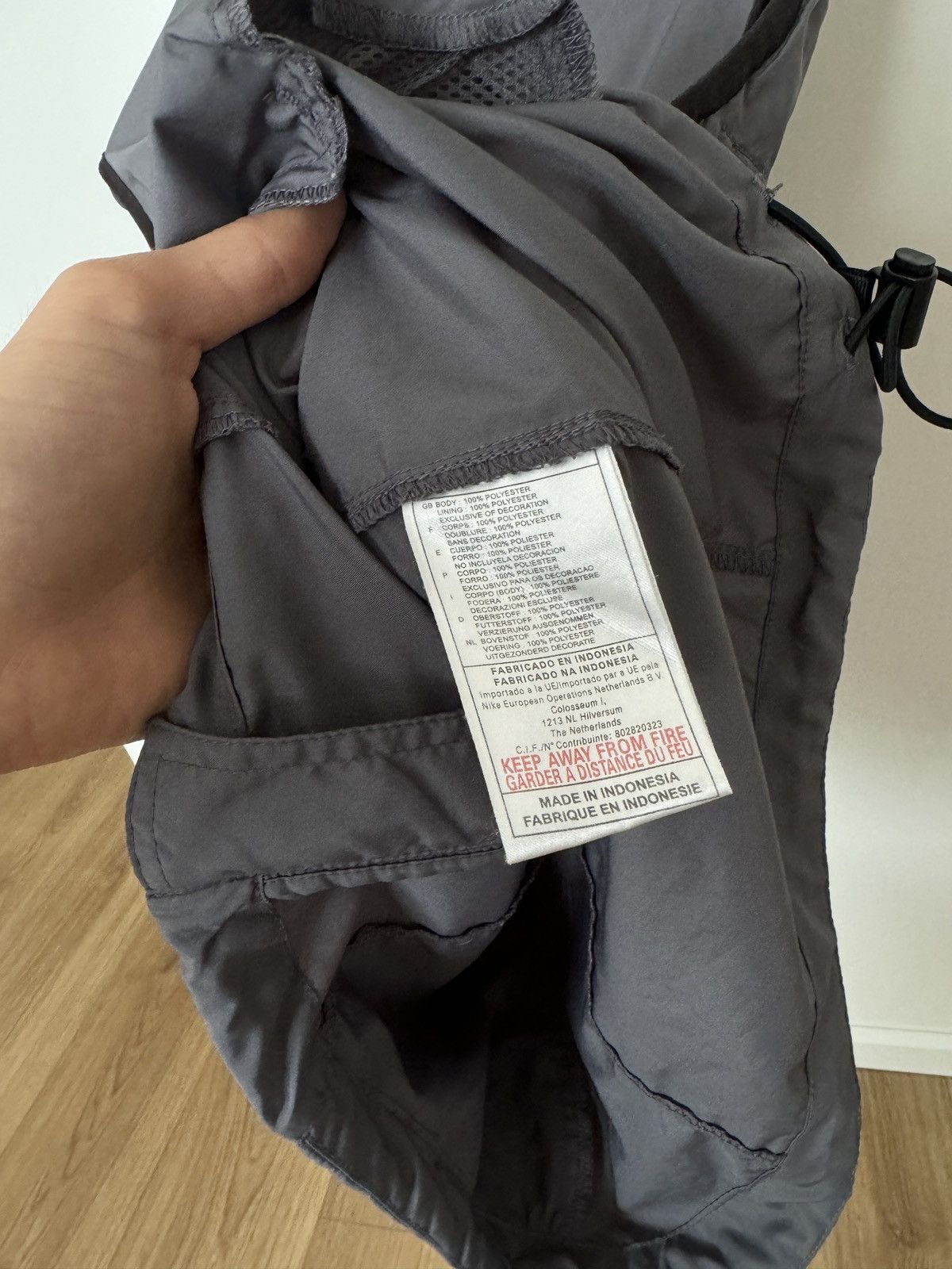 Nike Nike vintage down vest grey reflective small logo 90s Size US S / EU 44-46 / 1 - 7 Thumbnail