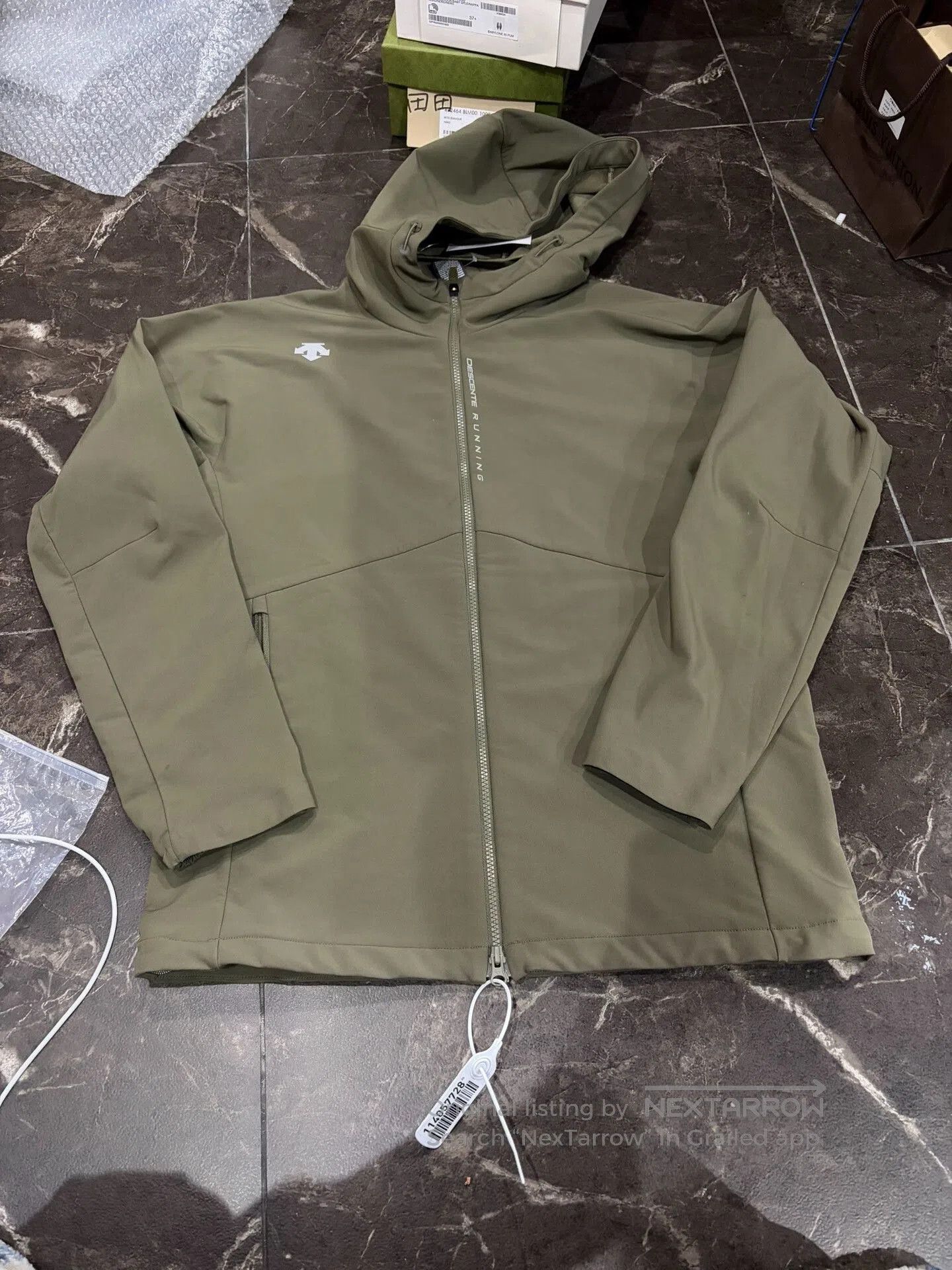 Descente Descente Men's Hooded Zipper Knit Jacket. Size US L / EU 52-54 / 3 - 1 Thumbnail