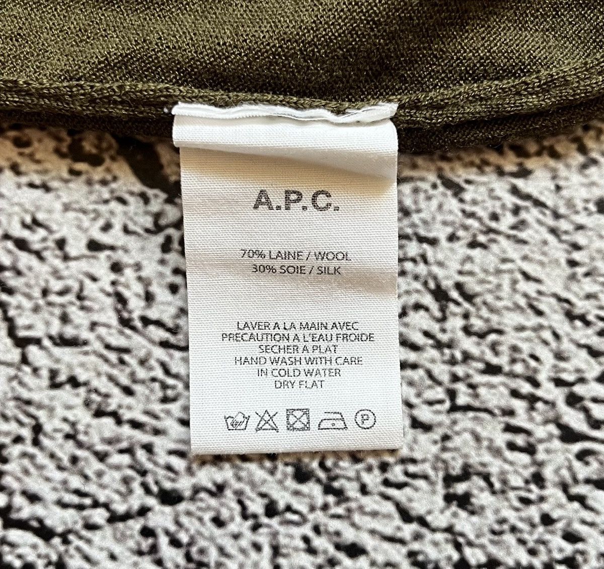 A.P.C. A.P.C. Wool-Silk Olive Green Sweater Size L Size US L / EU 52-54 / 3 - 6 Thumbnail