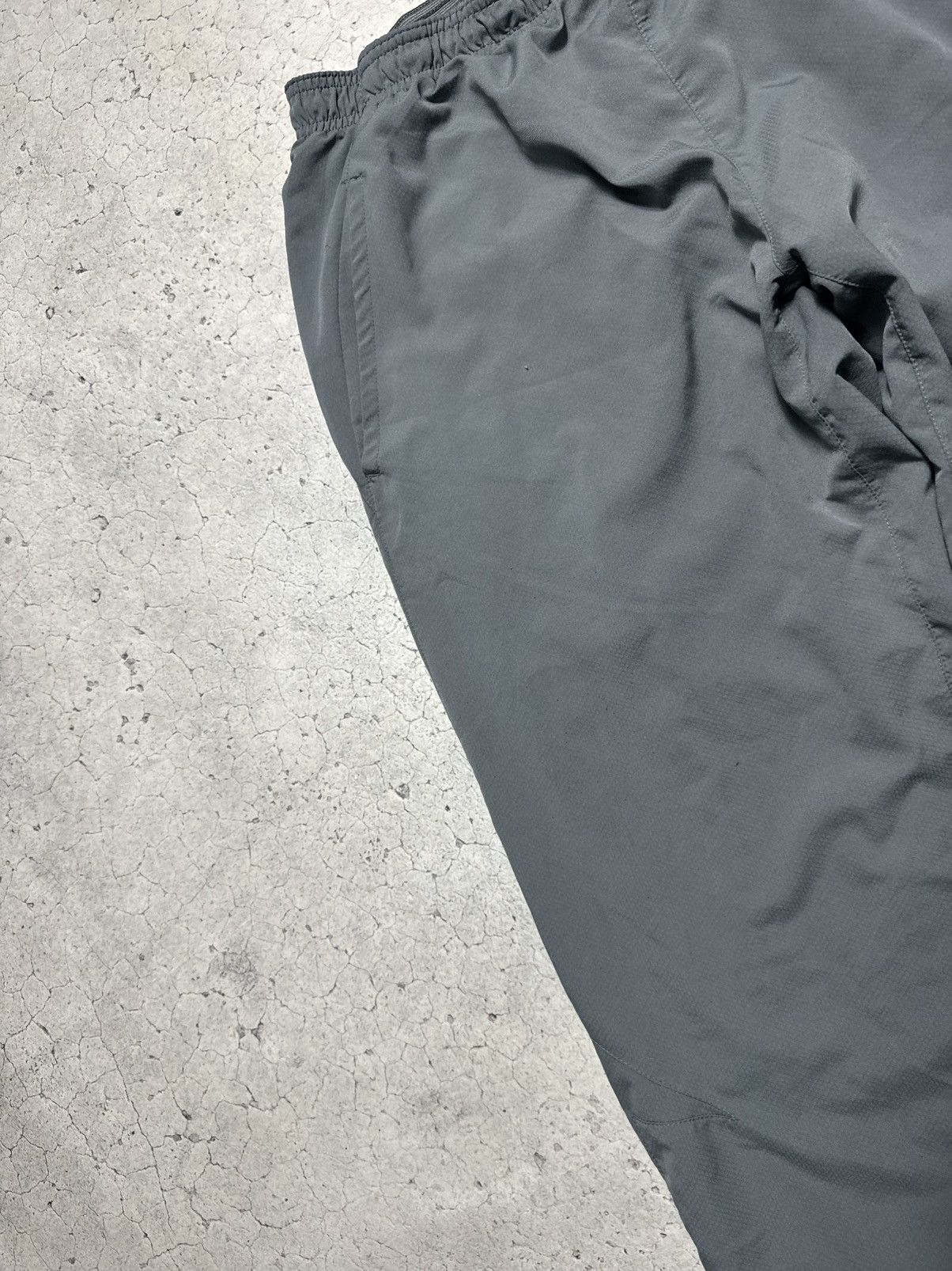 Nike Nike Total 90 Vintage Nylon Track Pants Drill Swoosh Y2K Size US 34 / EU 50 - 4 Thumbnail