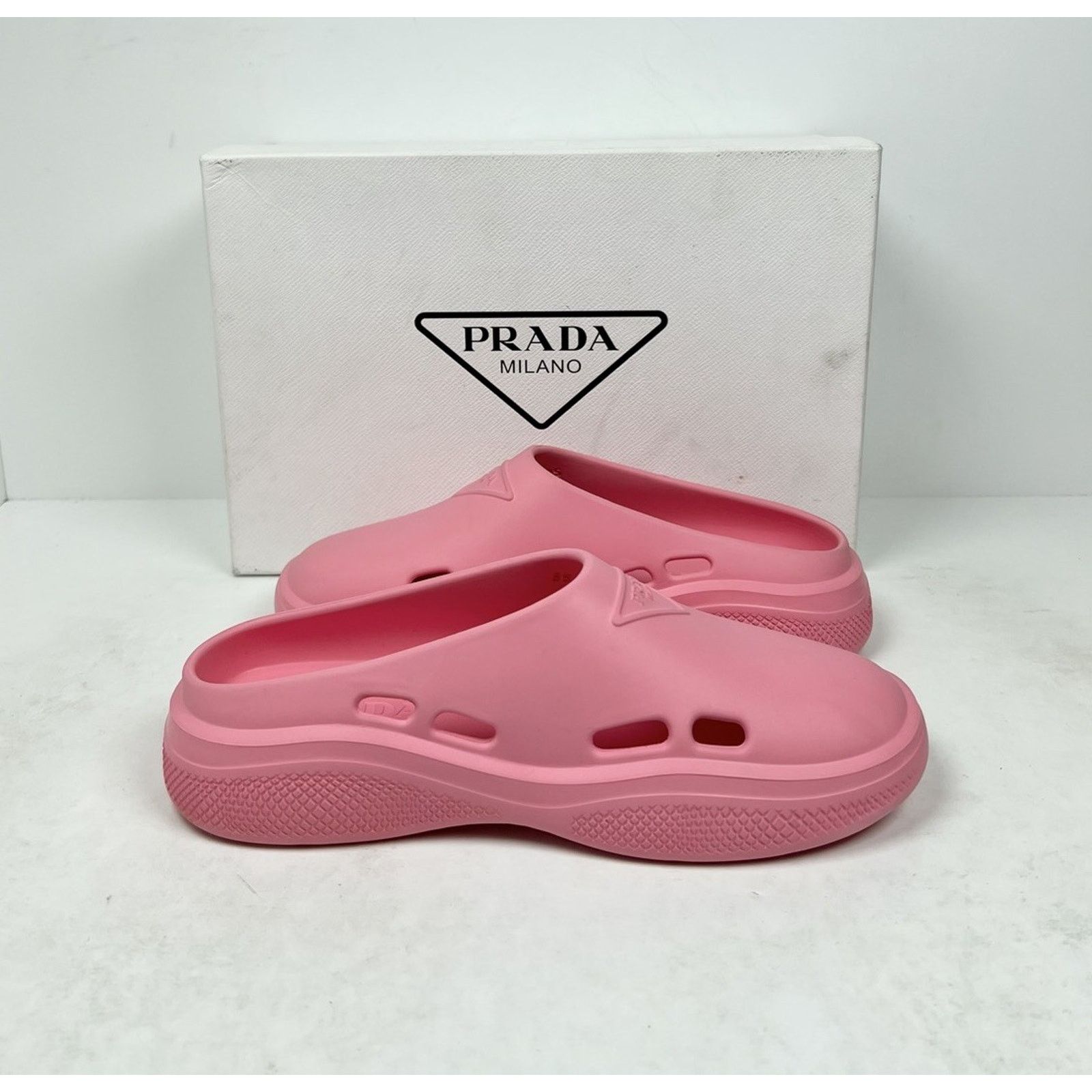 Prada Size 35EU/5W - Prada Rubber Logo Embossed Pink Mule Size US 5 / IT 35 - 5 Thumbnail