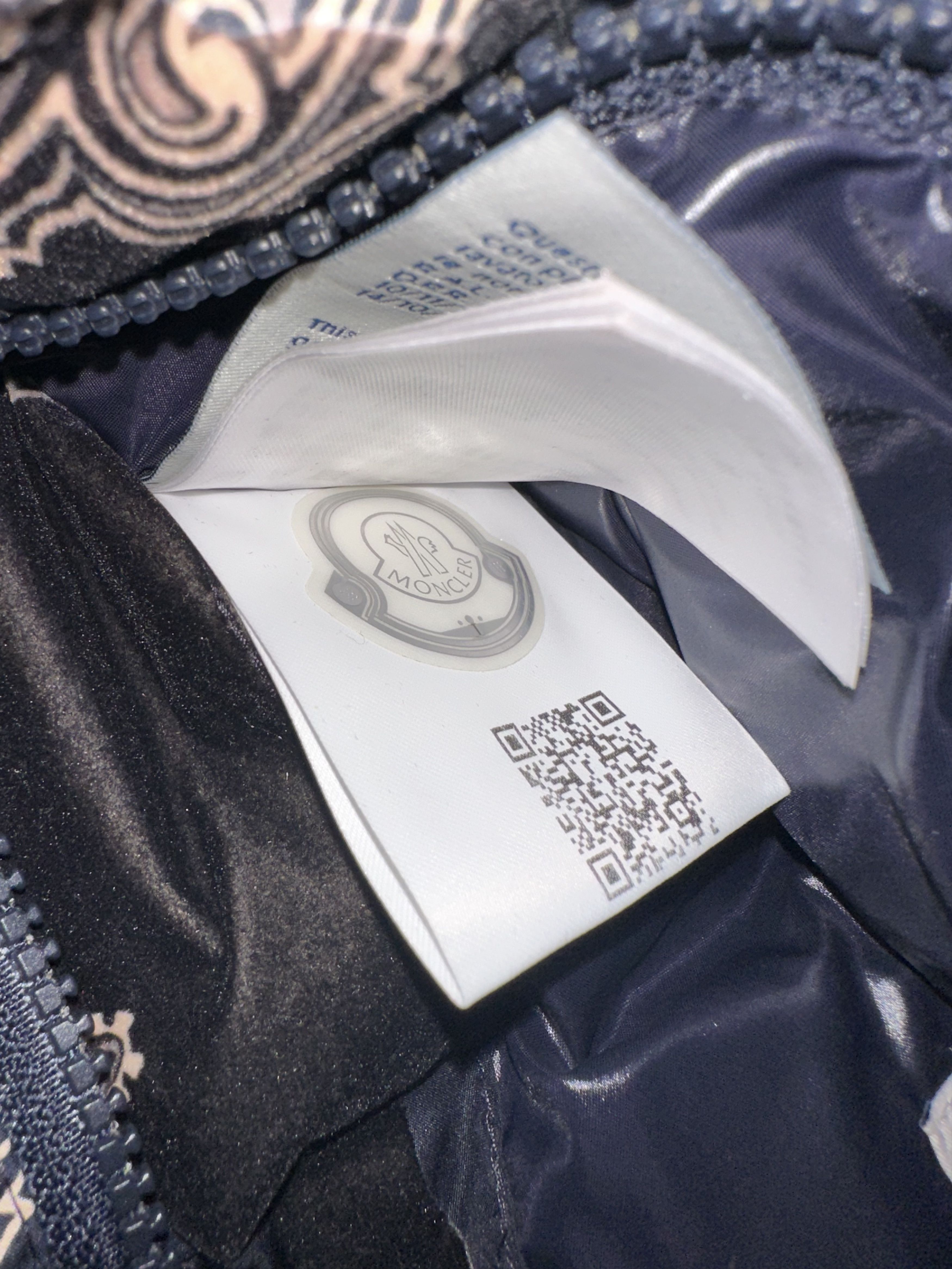 Moncler Moncler FREVILLE Reversible Down Jacket – LeBon Marché Paris Size US L / EU 52-54 / 3 - 13 Thumbnail