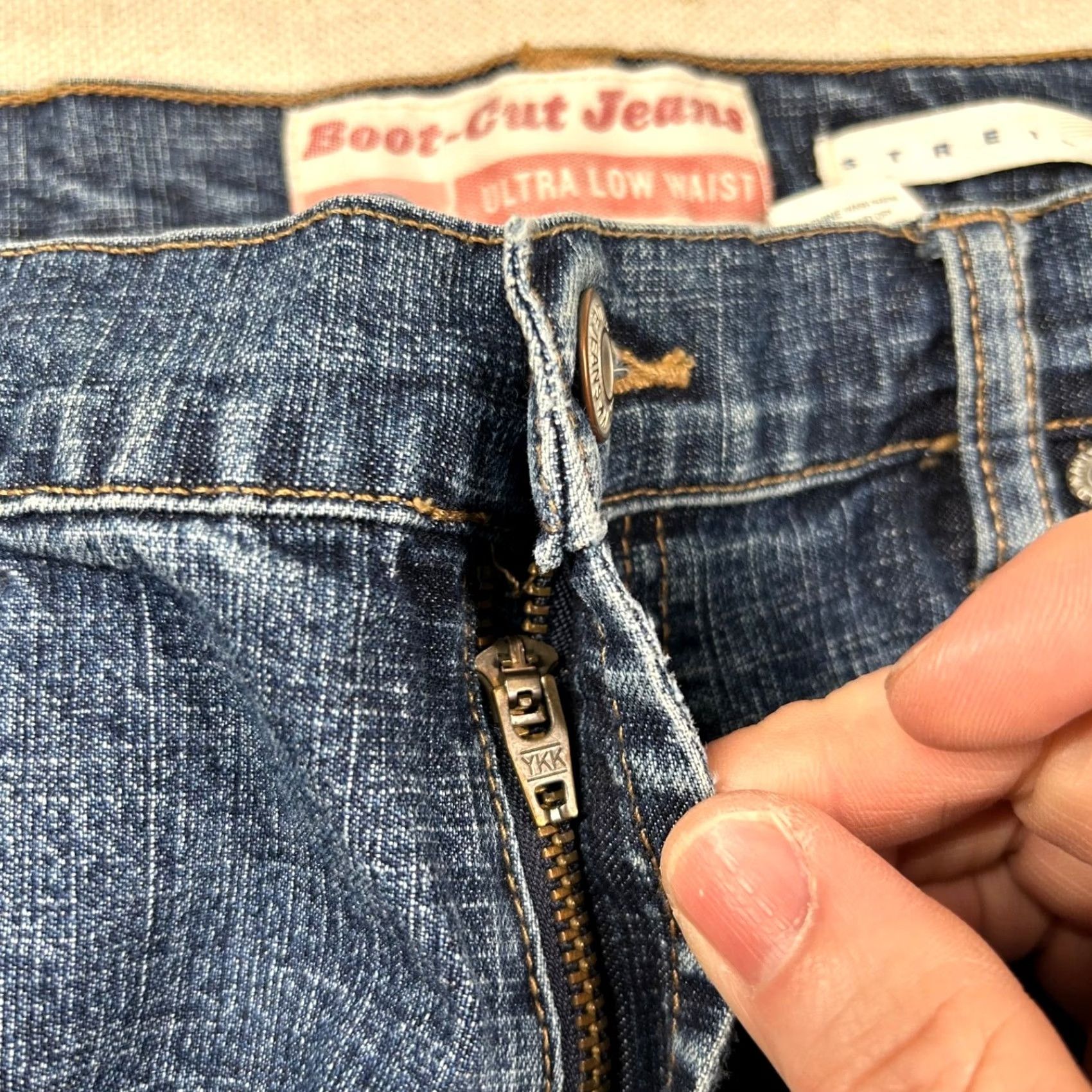 Old Navy VINTAGE Old Navy Jeans Womens 10 Boot Cut Mid Rise Stretch Denim Blue 5-Pocket 32in inseam Mens Womens Girls Boys Size 32" / US 10 / IT 46 - 3 Thumbnail