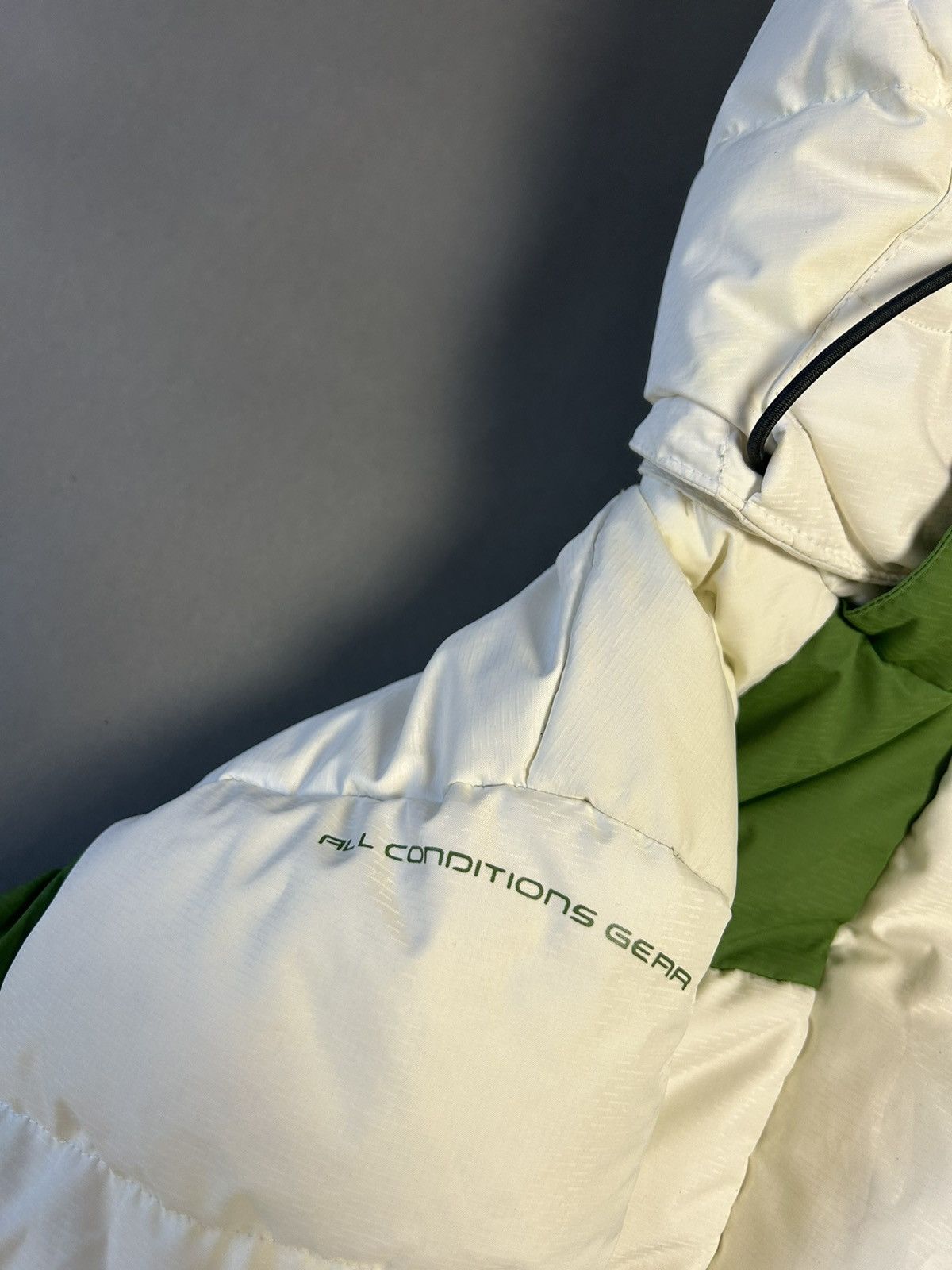 Nike × Nike ACG × Vintage Nike ACG vintage white green puffer jacket small logo Size L / US 10 / IT 46 - 7 Thumbnail