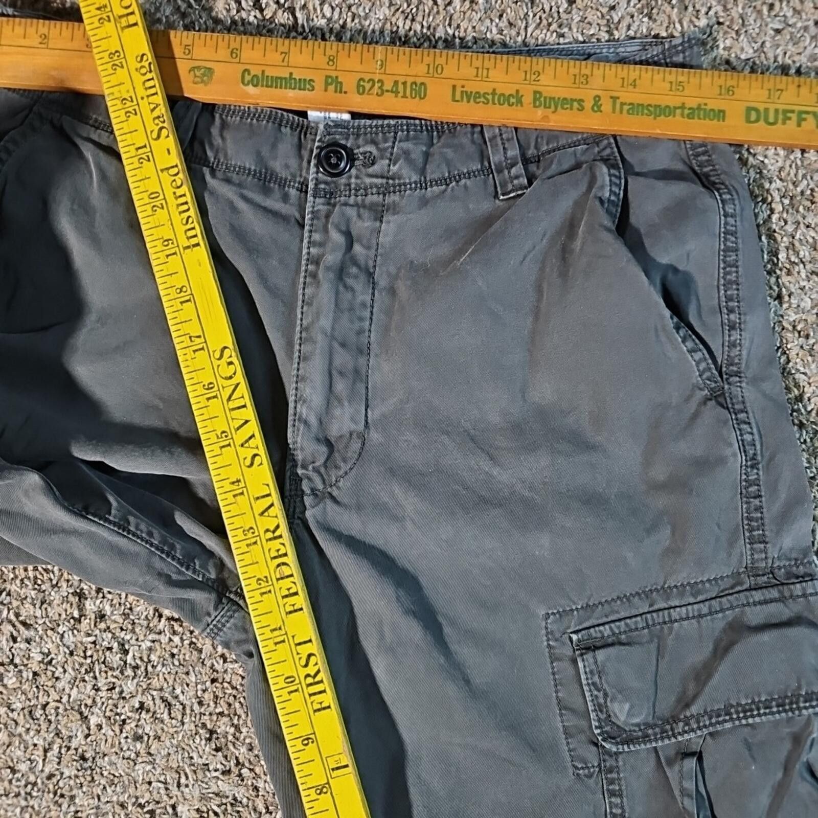Gap GAP 29 Gray Cargo Shorts Size US 29 - 5 Thumbnail