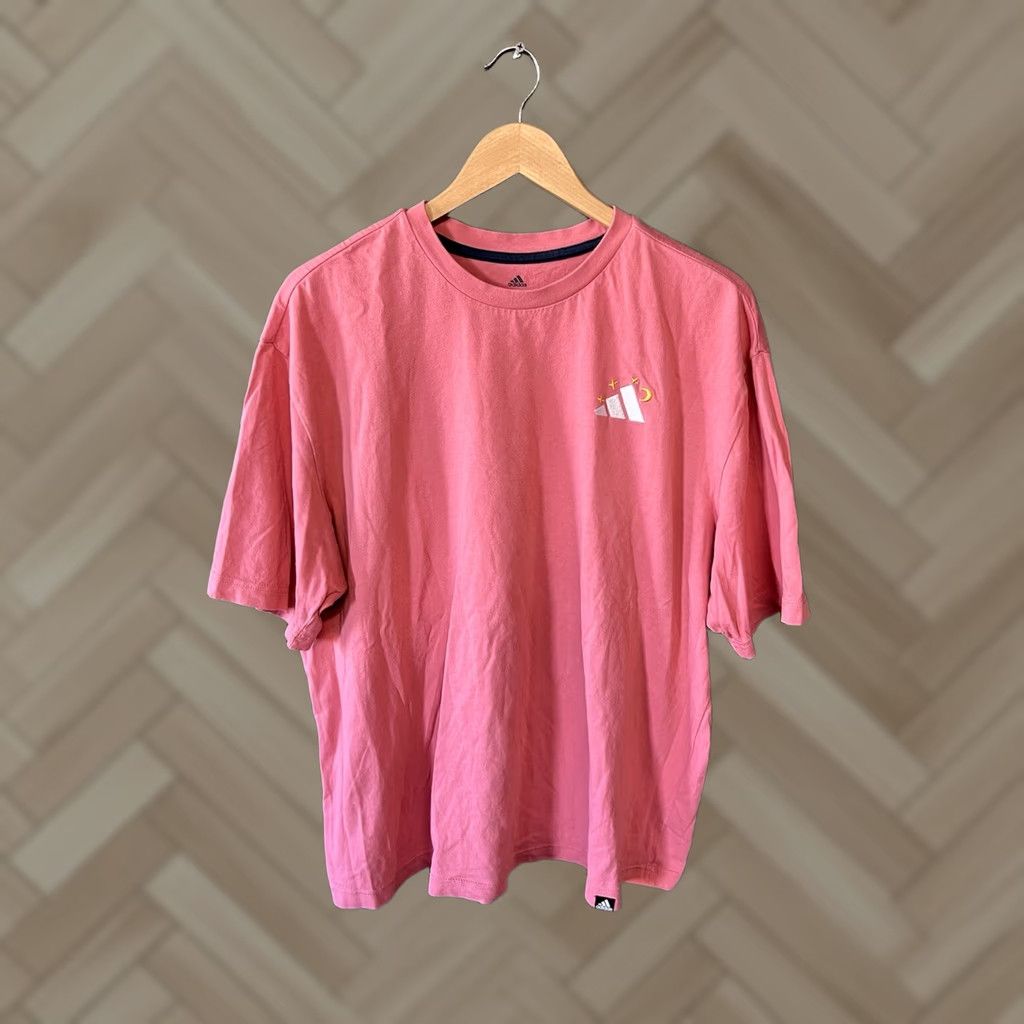 Adidas Adidas Womens Pink Short Sleeve Soccer Graphic T-shirt Size L Size L / US 10 / IT 46 - 1 Thumbnail