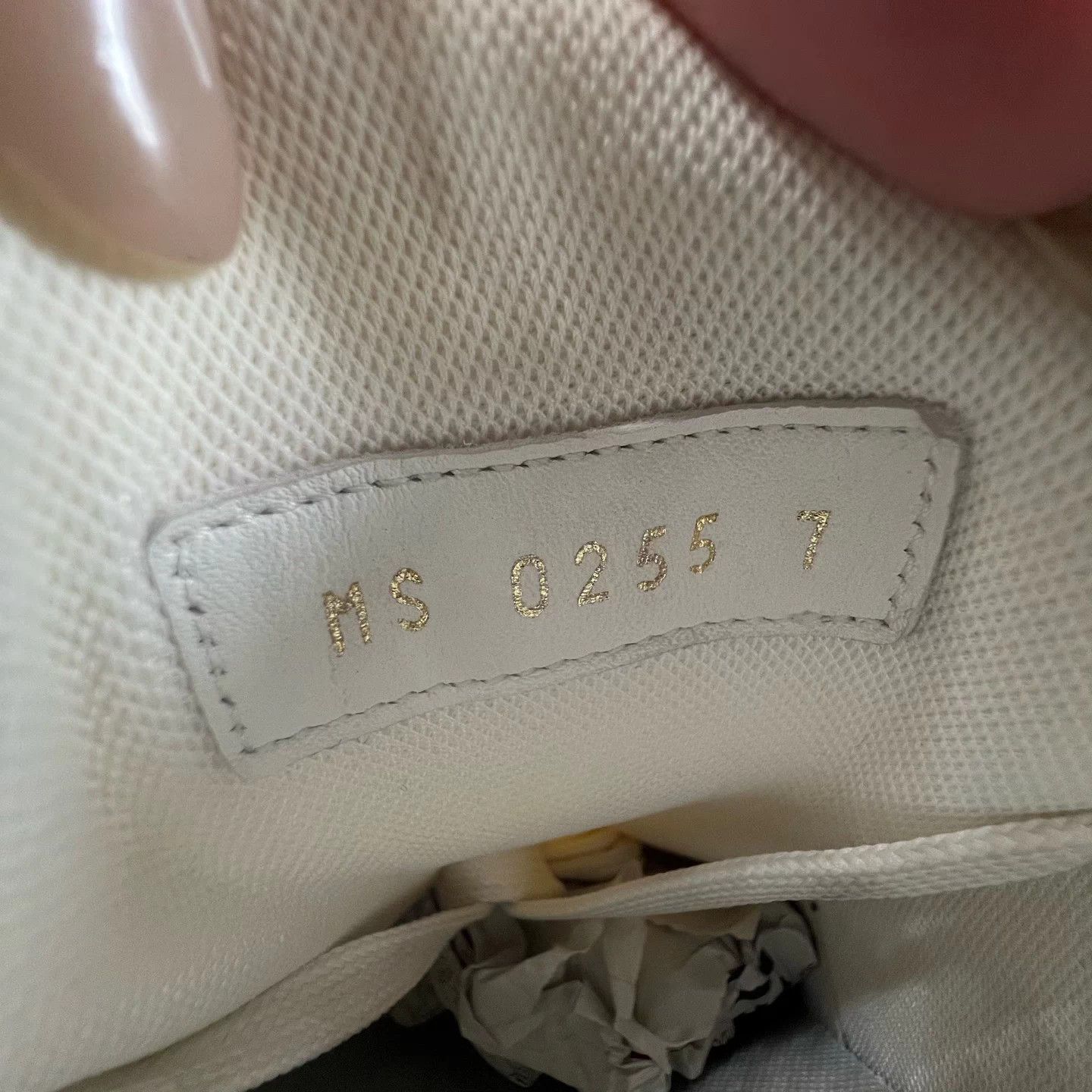 Louis Vuitton LV Trainer White and Gray 7/41 Size US 8 / EU 41 - 8 Thumbnail