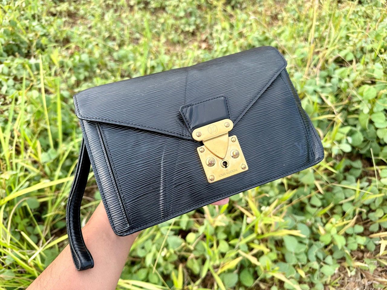 image of Authentic Vintage Louis Vuitton Epi Clutch in Green, Men's