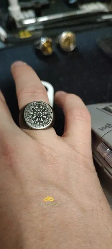 Jewelry × Vintage Vintage Viking Compass Ring Size ONE SIZE - 1 Thumbnail