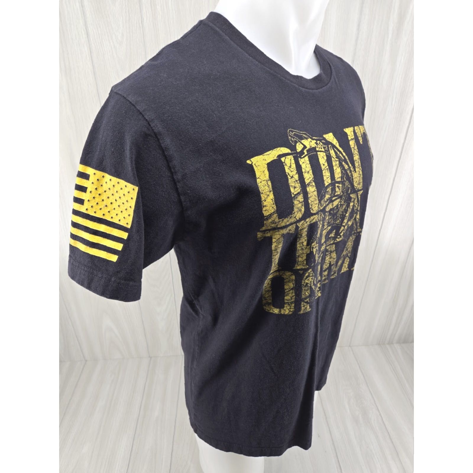 Vintage Grunt Style T Shirt Large "Don't Tread on Me" Black and Yellow Mens T-Shirt L Black Snake Size US L / EU 52-54 / 3 - 6 Thumbnail