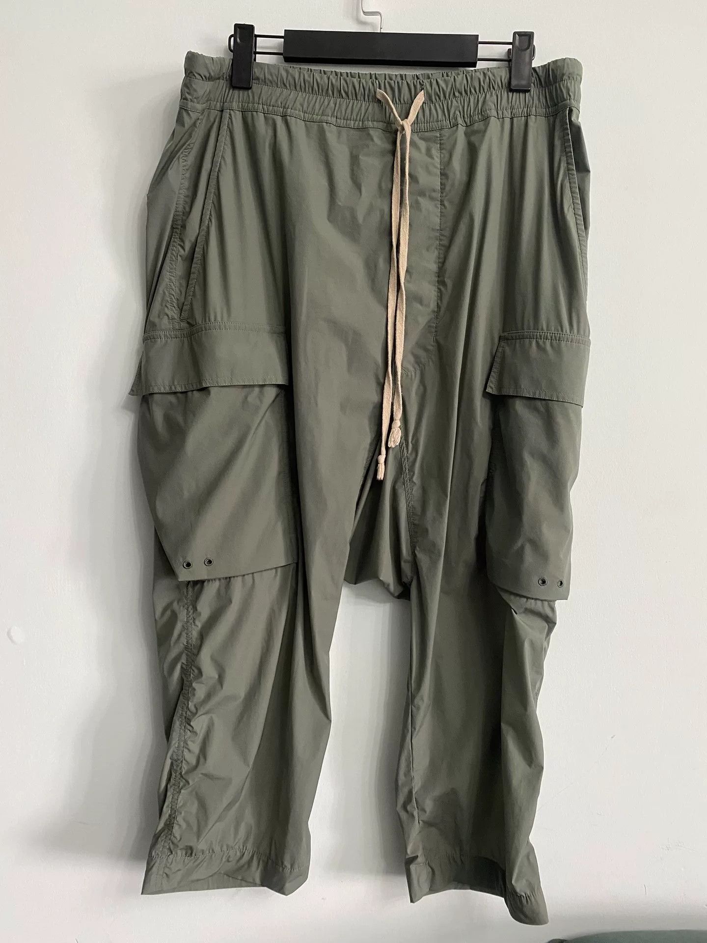 Rick Owens rick owens green nylon three-quarter pants Size US 40 / EU 56 - 1 Thumbnail