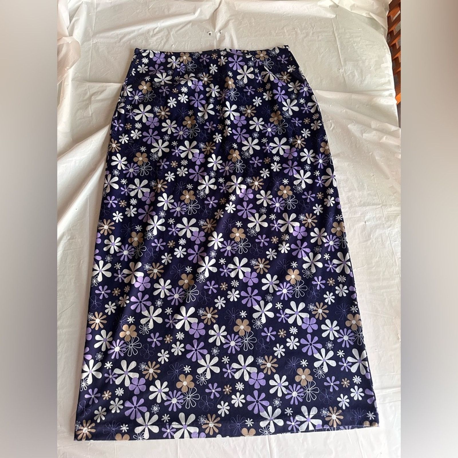 Express Express Purple Flower Pattern Skirt L Size 34" / US 12 / IT 48 - 1 Thumbnail