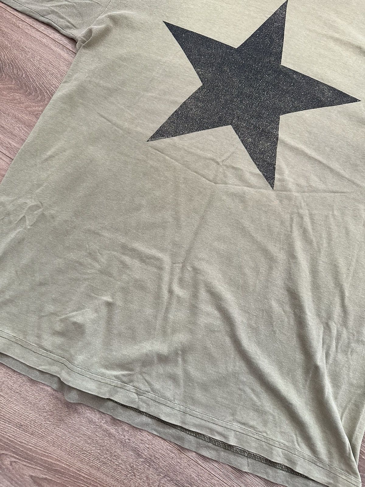 Band Tees 🔥VINTAGE R.E.M 1995 MONSTER TOUR DISTRESSED T-SHIRT🔥 Size US XL / EU 56 / 4 - 6 Thumbnail