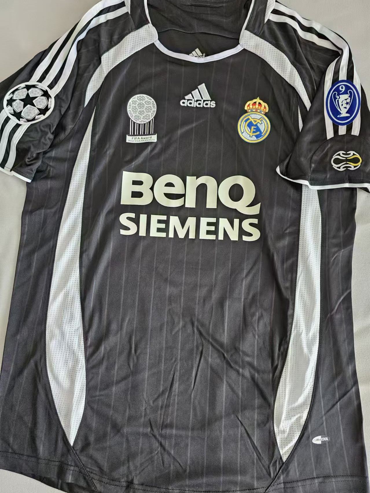 Other 06 07 Real Madrid #9 Ronaldo Jersey Size US XL / EU 56 / 4 - 2 Thumbnail