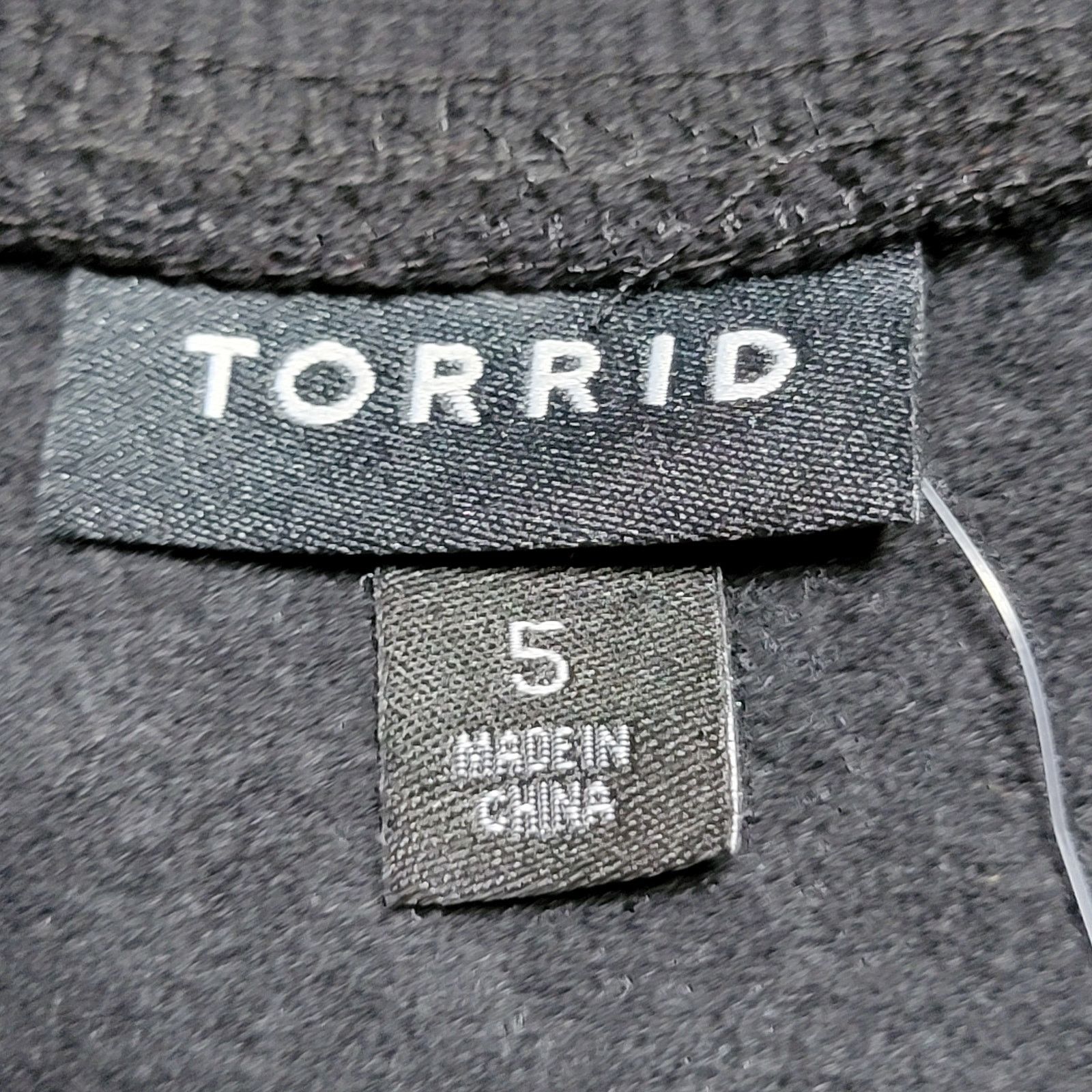 Other Torrid LS Black Christmas Sweatshirt Sequin Pug - Size 5 NWT Size 4XL / US 24-26 - 4 Thumbnail