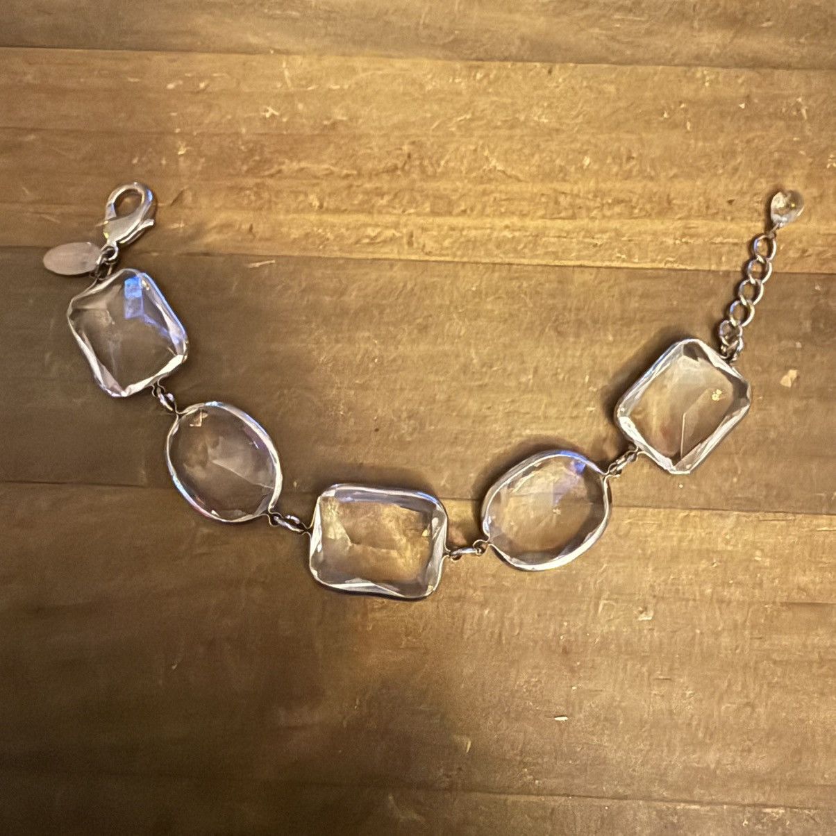 White House Black Market White House Black Market clear cut bezeled stone bracelet Size ONE SIZE - 3 Thumbnail