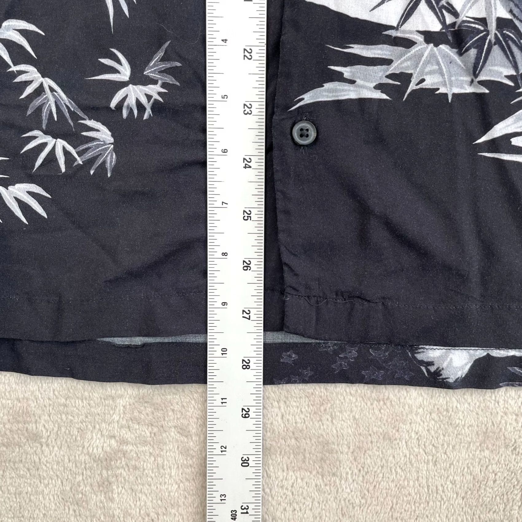 Allsaints AllSaints Java Camp Shirt Men M Black White Hawaiian Floral Short Sleeve Button-Up Collar Spread Casual Workwear 90s Theme Mens Size US M / EU 48-50 / 2 - 7 Thumbnail
