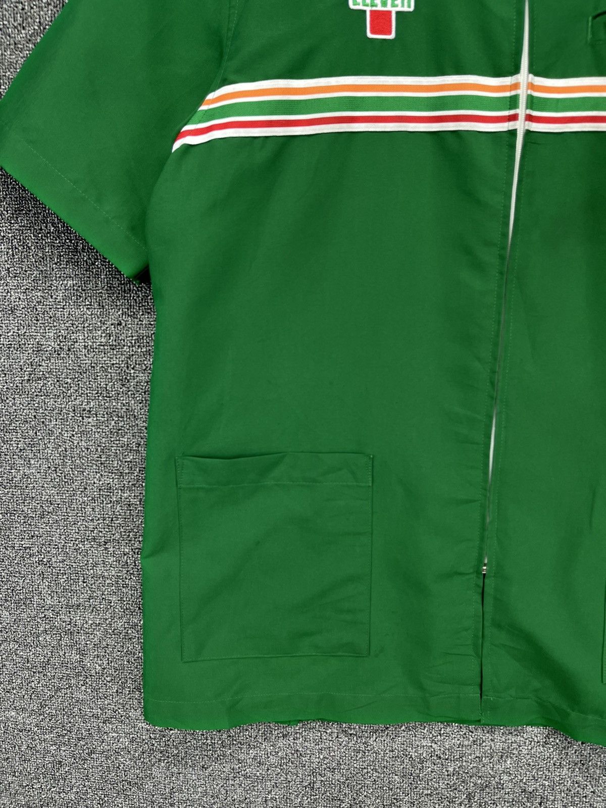 Japanese Brand Vintage 90's 7 ELEVEN Uniform Workwear Zip Up Jacket Size US L / EU 52-54 / 3 - 8 Thumbnail