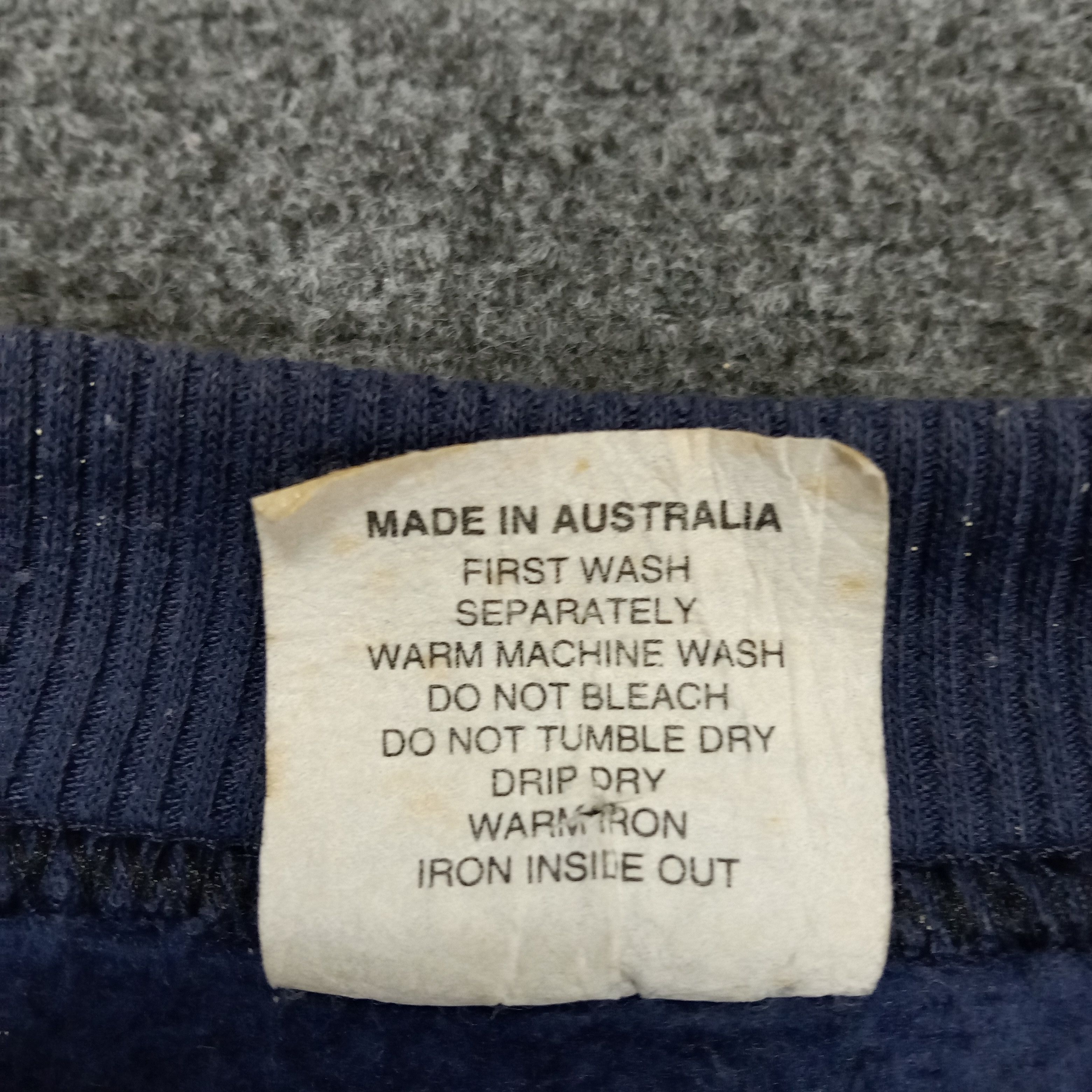 Vintage Sydney Australia Embroidery Style Sweatshirt Size US L / EU 52-54 / 3 - 4 Thumbnail