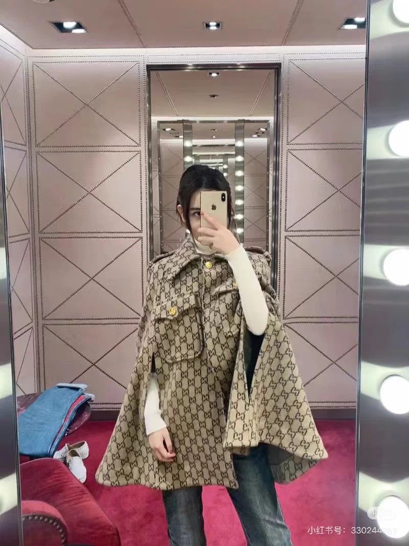 Gucci Gucci Khaki All Over Monogram Cloak Coat Vintage M Size M / US 6-8 / IT 42-44 - 4 Thumbnail
