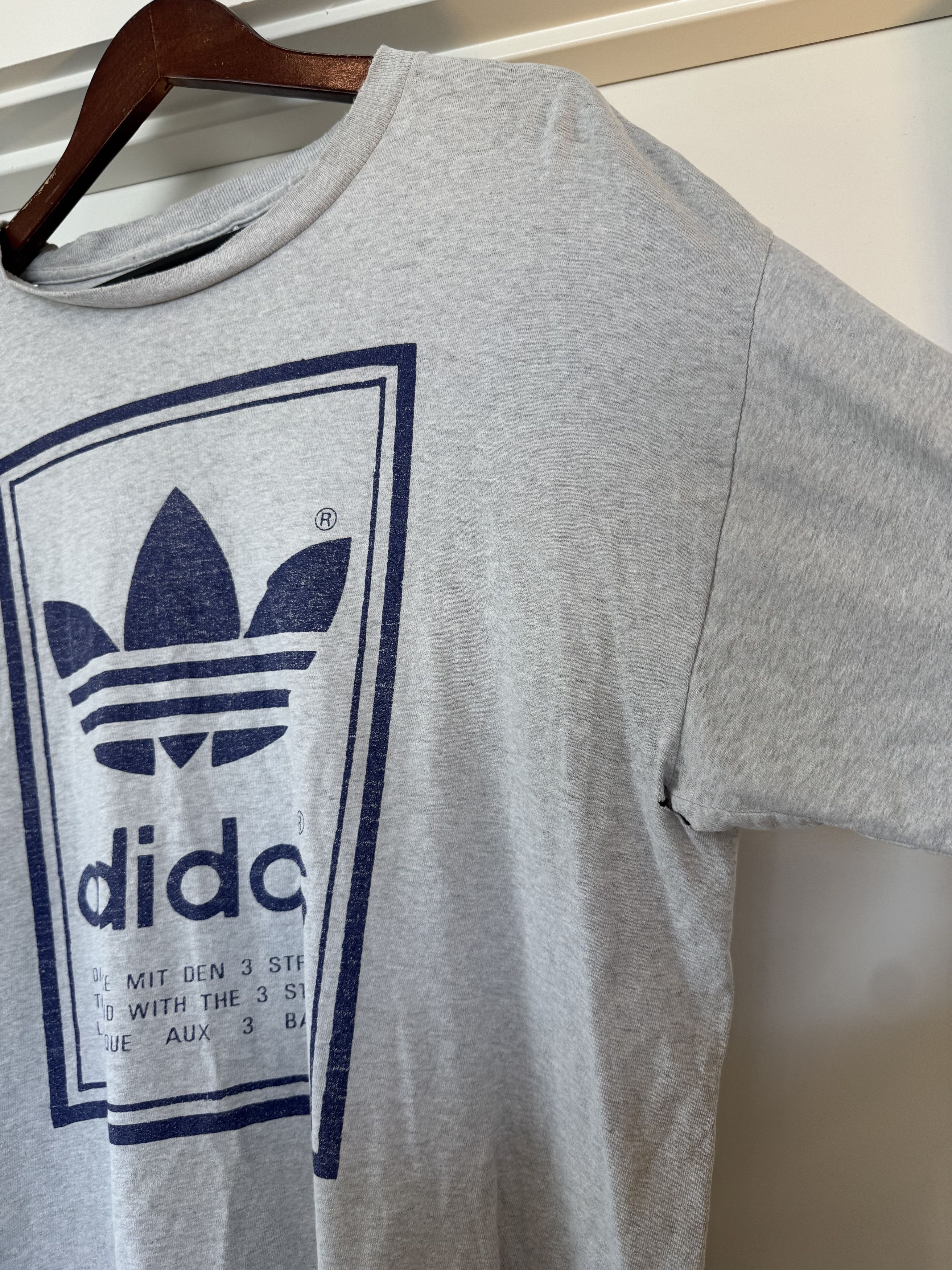 Adidas Rare Vintage Reverse Logo Tee Size US XL / EU 56 / 4 - 5 Thumbnail