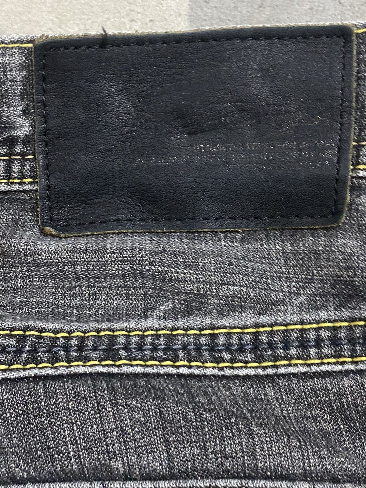 Japanese Brand Vintage Wrangler Black Denim Distressed Wide Leg Jeans Size US 35 - 11 Thumbnail