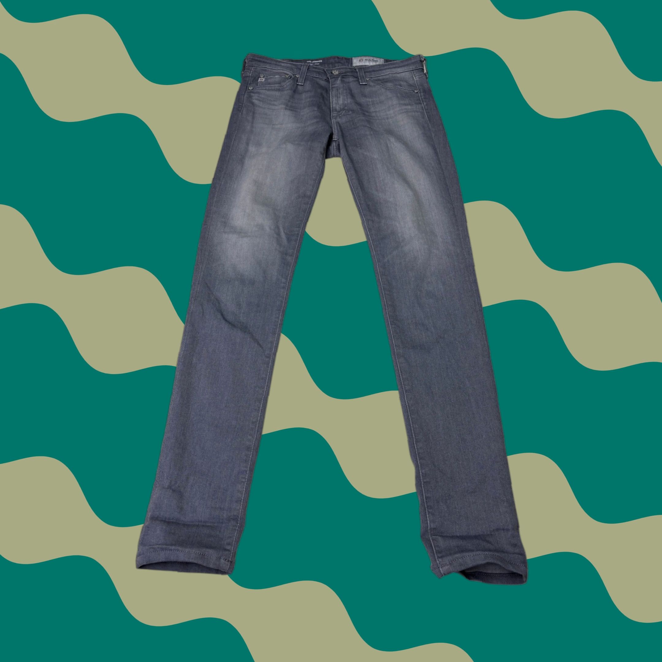 Vintage AG Adriano Goldschmied The Legging Super Skinny Jeans 26 Grey SPG1288 Women 5-Pocket Zip Button Charcoal Wash Slimming Stretch Size 26" / US 2 / IT 38 - 1 Thumbnail