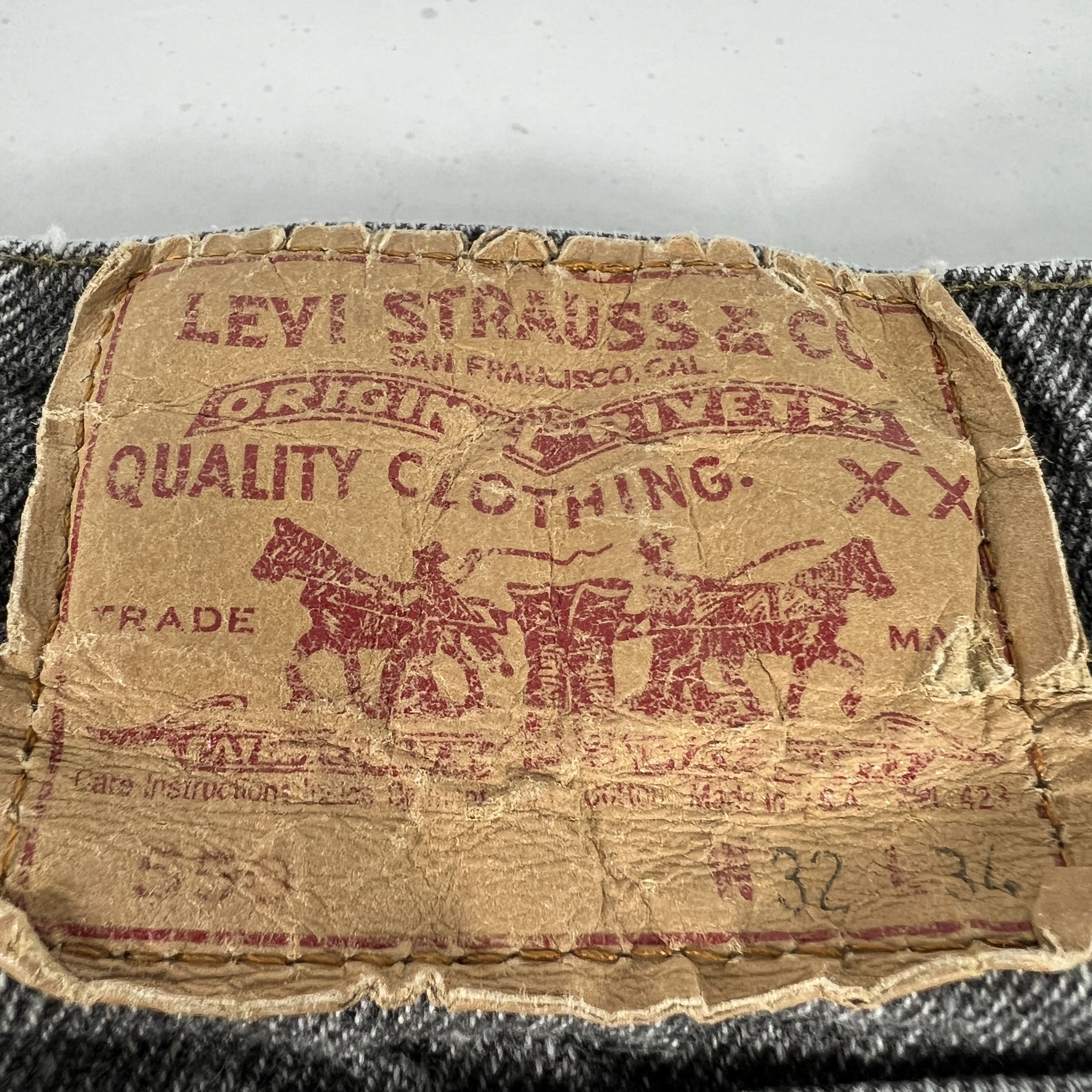Levi's × Vintage VTG 80s Levi's Jean 550 Relaxed Black Faded Thrashed Denim Size US 30 / EU 46 - 17 Thumbnail