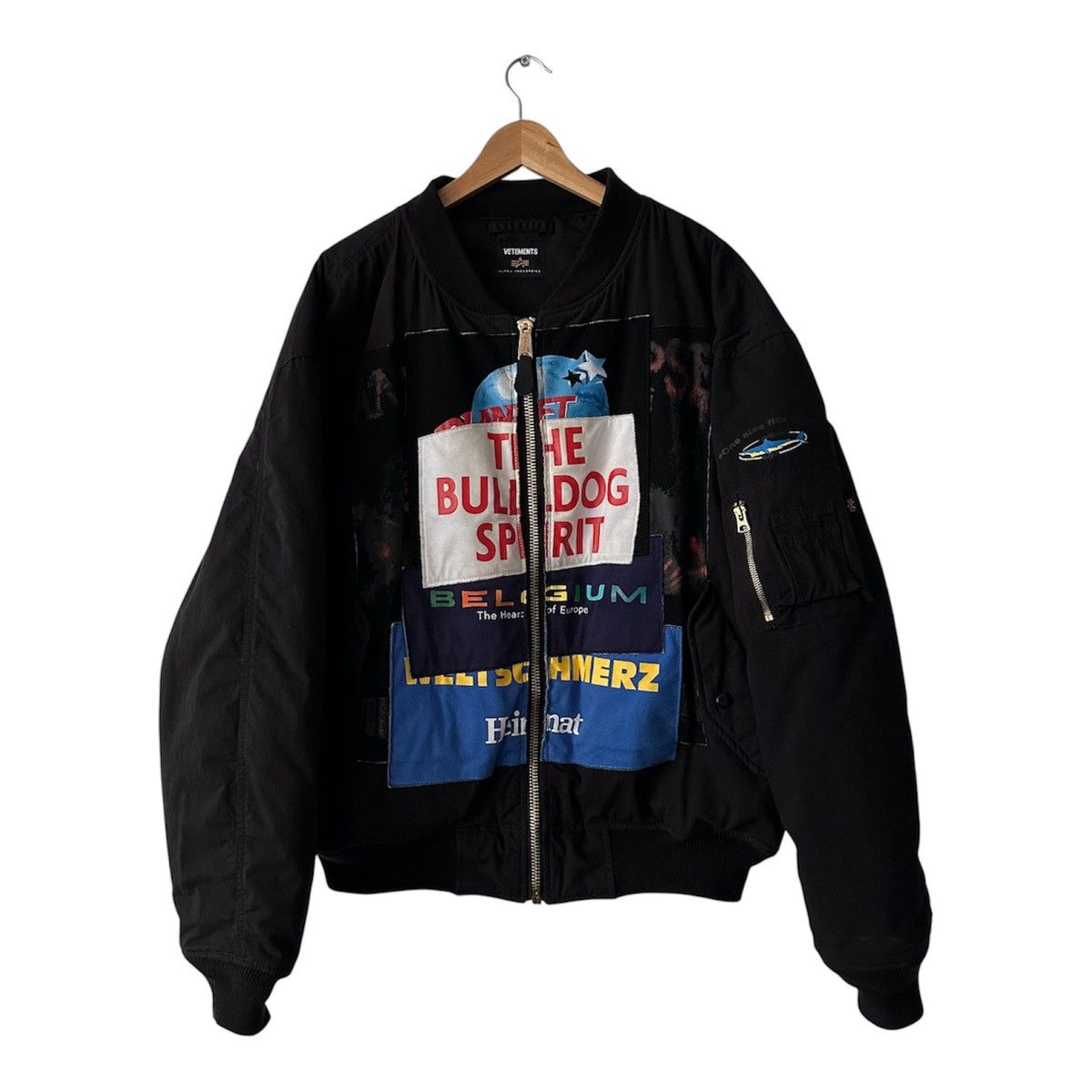Vetements AW17 Reversible MA1 flag bomber jacket in black | Grailed
