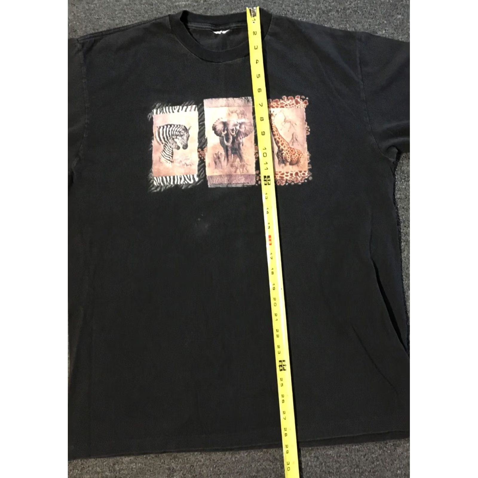 Vintage VINTAGE 90s Zebra Giraffe Elephant Shirt L Men Black Graphic Tee USA Single Stitch Size US L / EU 52-54 / 3 - 8 Thumbnail
