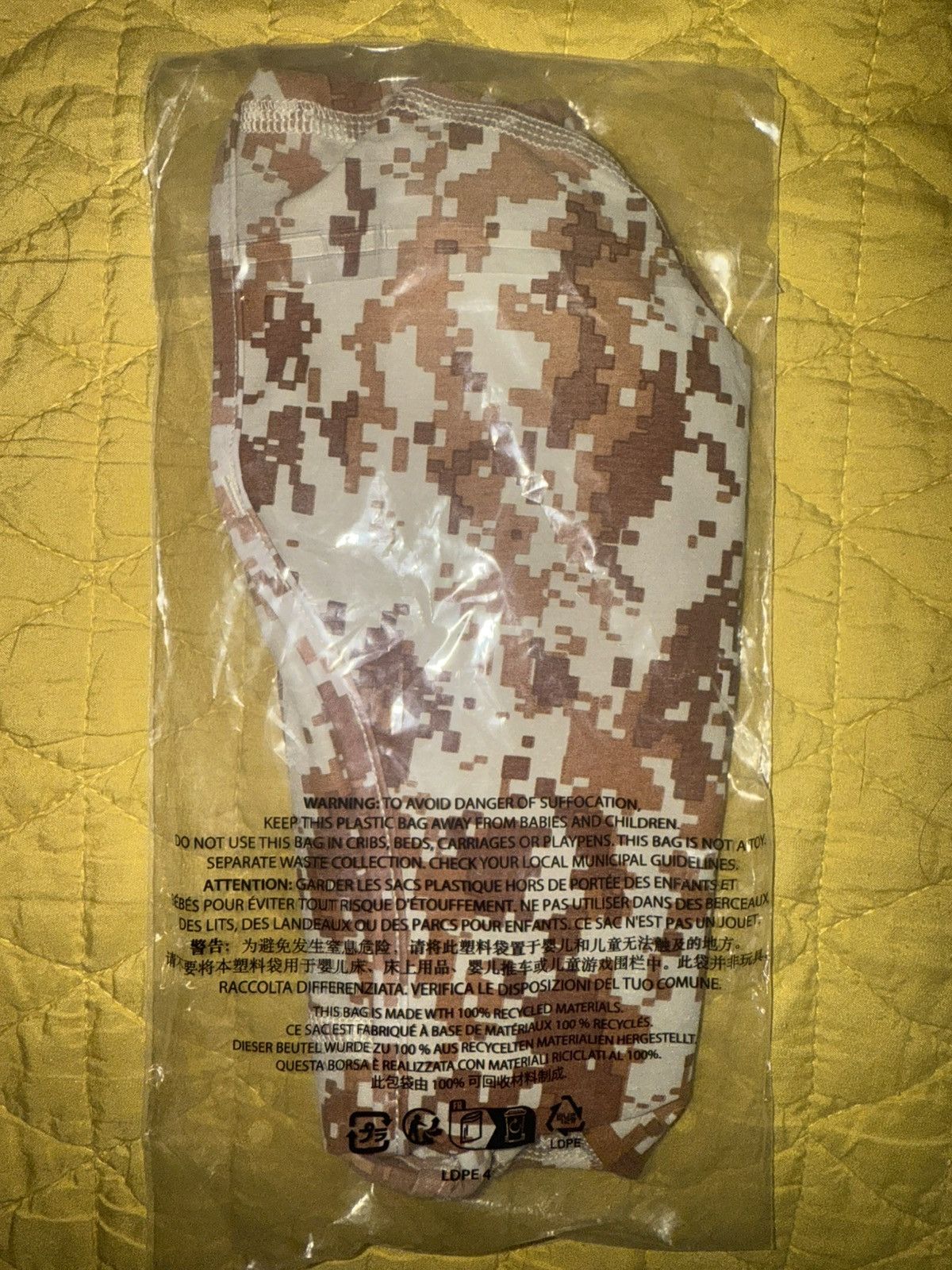 Supreme Supreme Heat Reactive Digi Camo Balaclava Tan Size ONE SIZE - 3 Thumbnail