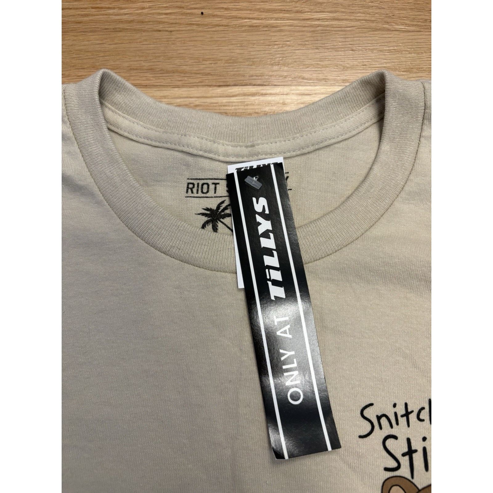Riot Society Riot Society Mens's Crew Neck Tee Shirt Beige L NWT Size US L / EU 52-54 / 3 - 3 Thumbnail