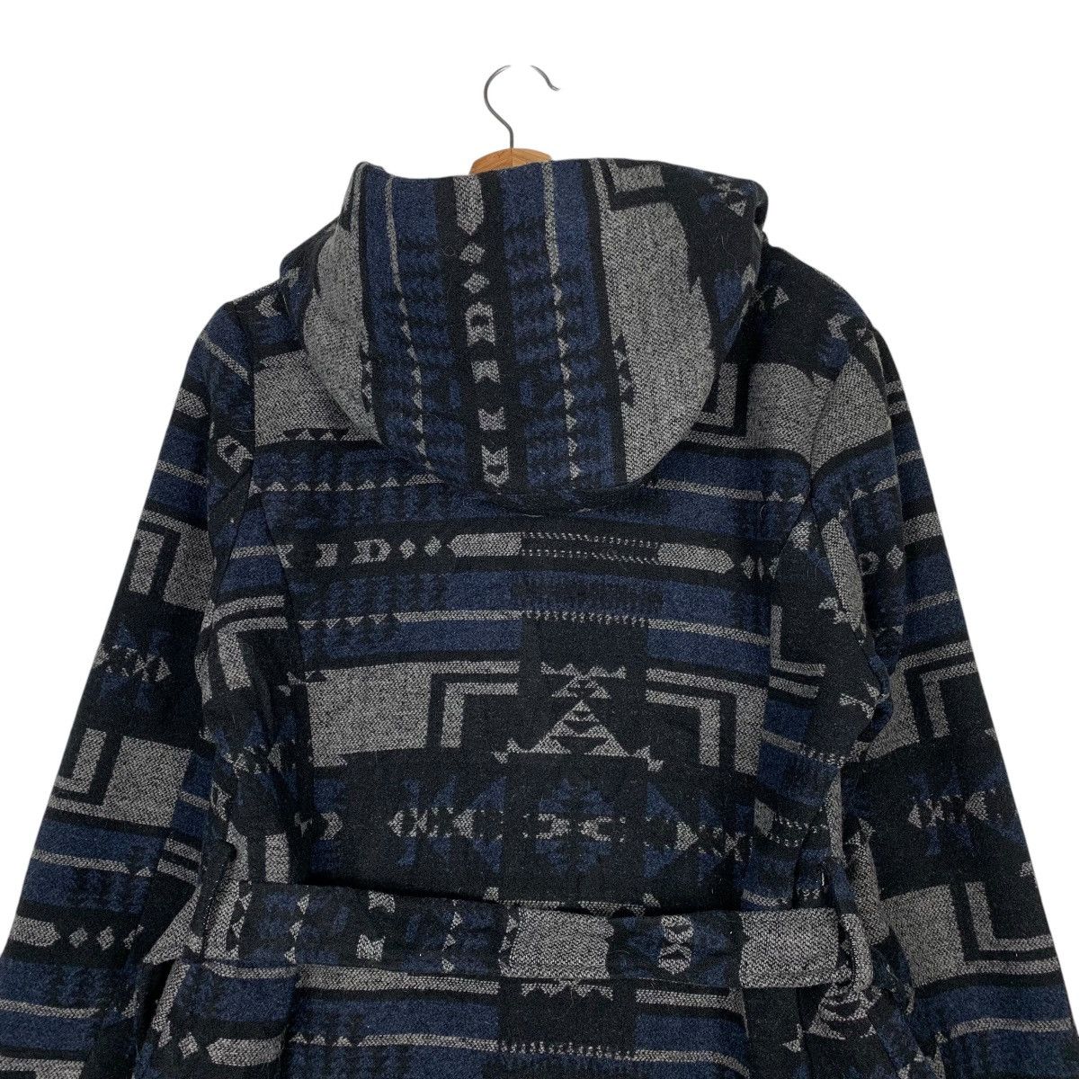 Japanese Brand Japanese Brand Charlotte Russe Aztech Hooded Jacket Size L / US 10 / IT 46 - 8 Thumbnail