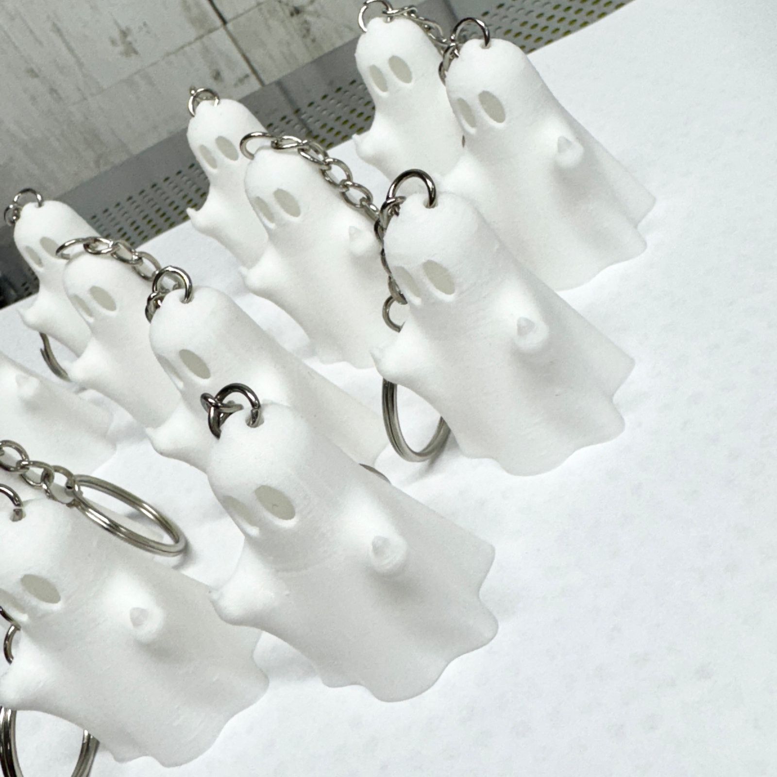 Other 3D Printed Ghost Funny Keychain White Ghost Design Chain Size ONE SIZE - 6 Thumbnail