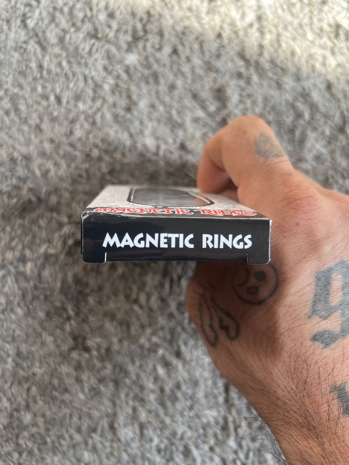 Hypebeast Magnetic Rings Creative Decompression Artifact Size ONE SIZE - 6 Thumbnail
