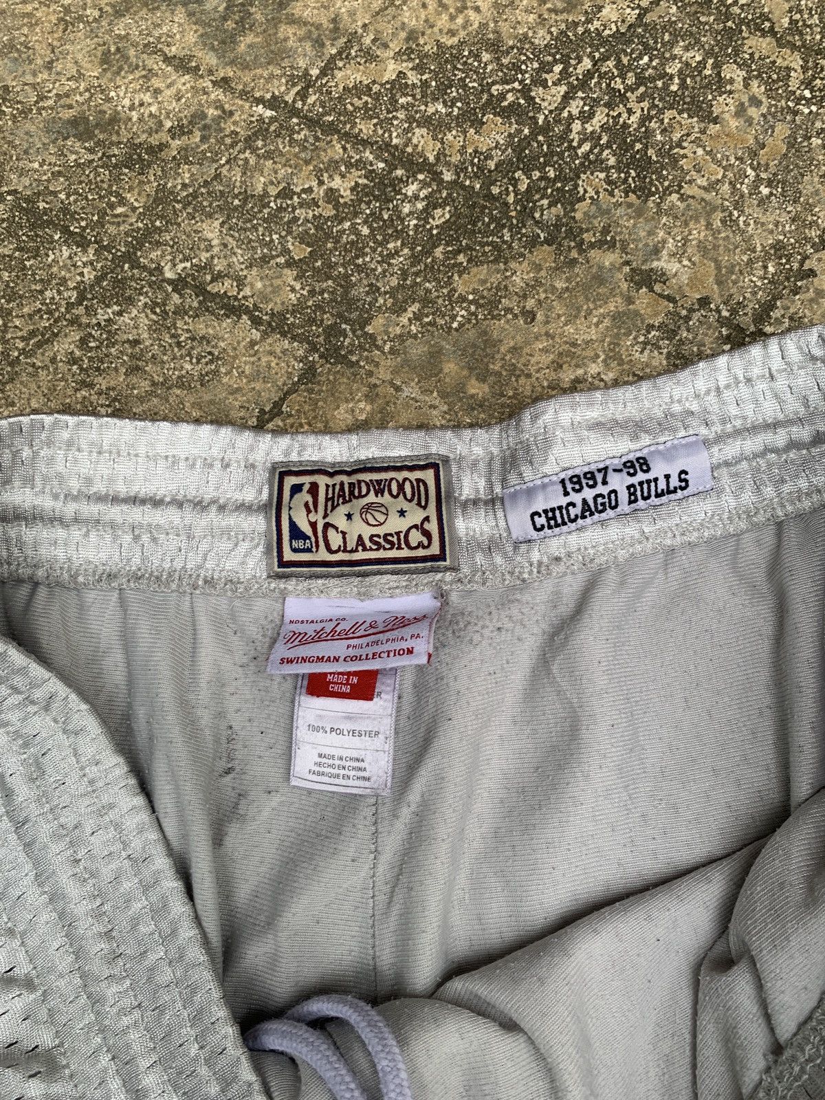 Mitchell & Ness × NBA Mitchell & Ness Hardwood Classics NBA Chicago Bulls Shorts Size 36" / US 14 / IT 50 - 7 Thumbnail