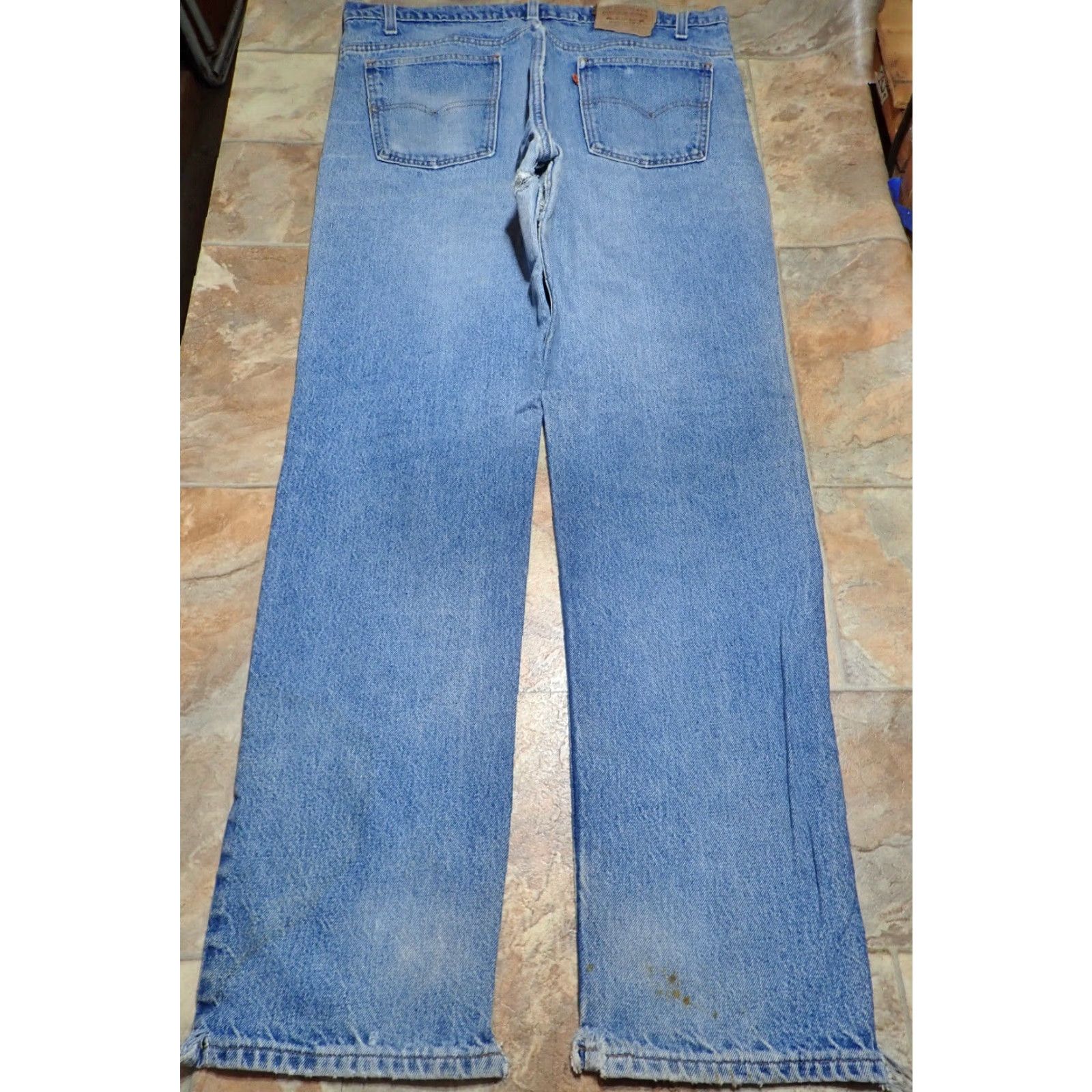 Levi's VINTAGE Levi's 505 Distressed Denim Jeans Men's 38x32 Blue High Rise Size US 38 / EU 54 - 2 Thumbnail