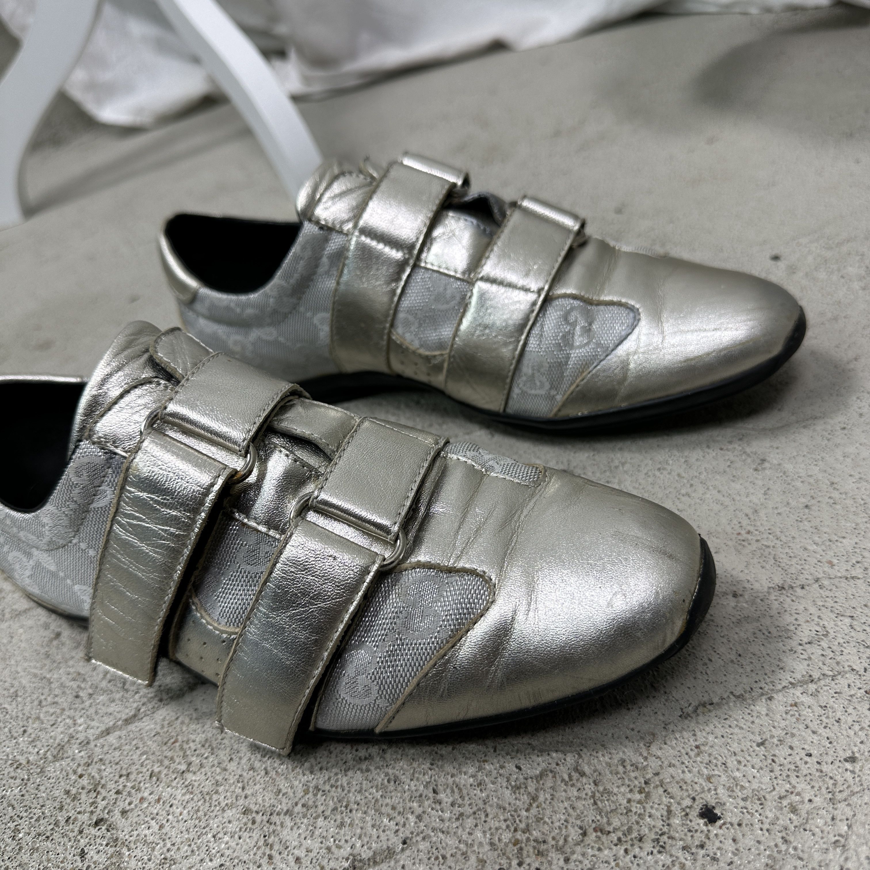Gucci Vintage Silver Chrome Monogram Gucci Sneakers 00s Size US 6 / IT 36 - 8 Thumbnail