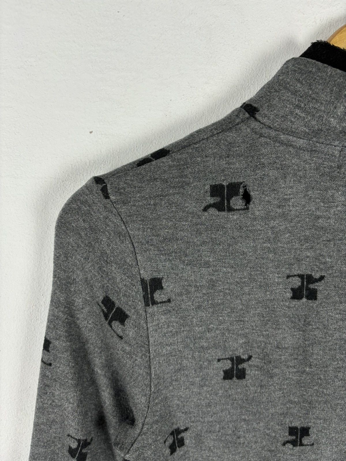Courreges × Vintage Vintage Courreges Monogram Sweater Size XS / US 0-2 / IT 36-38 - 6 Thumbnail