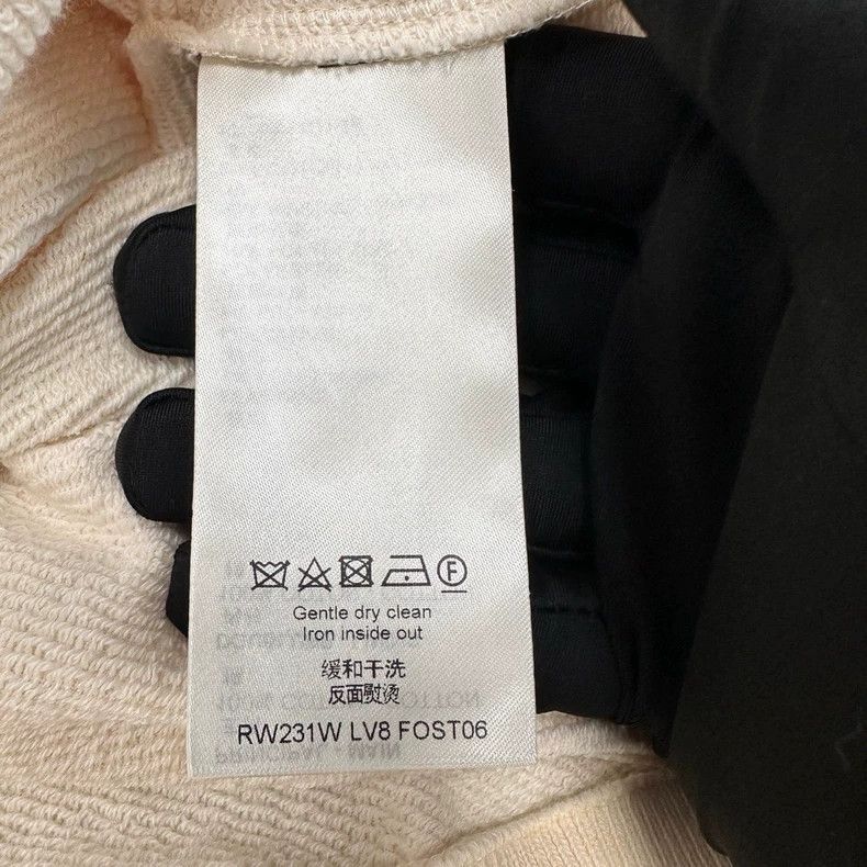 Louis Vuitton Louis Vuitton Letter logo Beige Hoodie Size US M / EU 48-50 / 2 - 4 Thumbnail