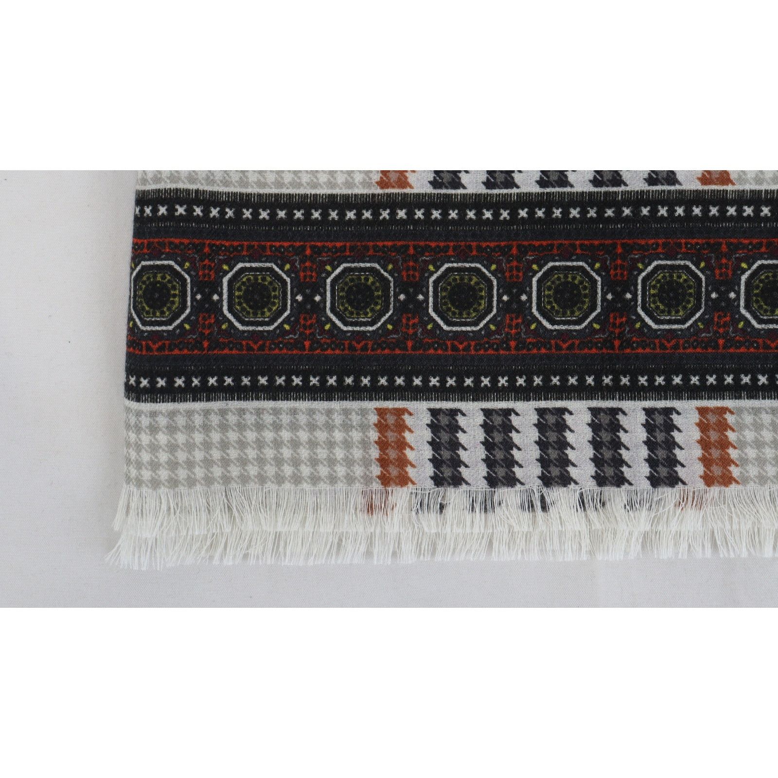 Saint Laurent Paris o1rshd1 Size: OS / Bandanna in Off White/Grey Size ONE SIZE - 4 Thumbnail