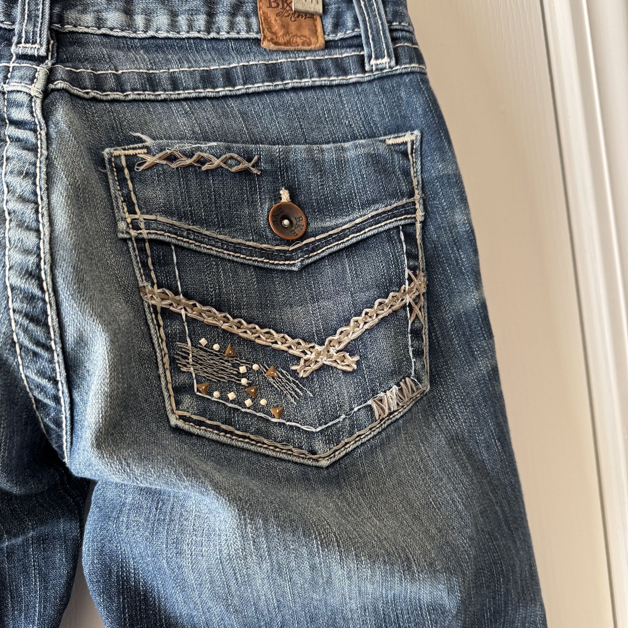 BKE BKE Women Jeans Madison Style Slight Flare Size 29/29.5 Size 29" - 4 Thumbnail