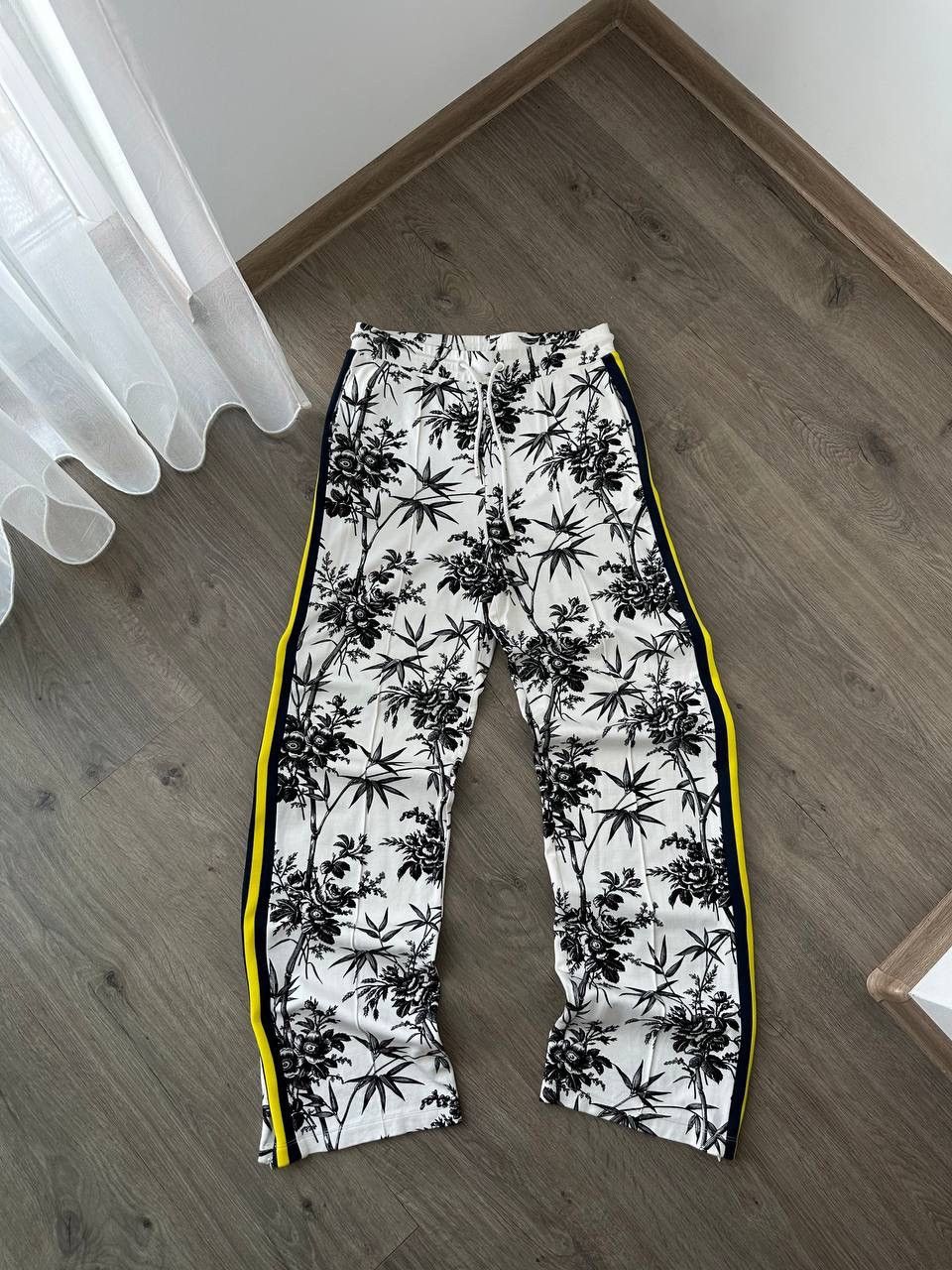 Essentiel Antwerp × Vintage Vintage Essentiel Antwerpen White Floral Pants Size 30" / US 8 / IT 44 - 1 Thumbnail