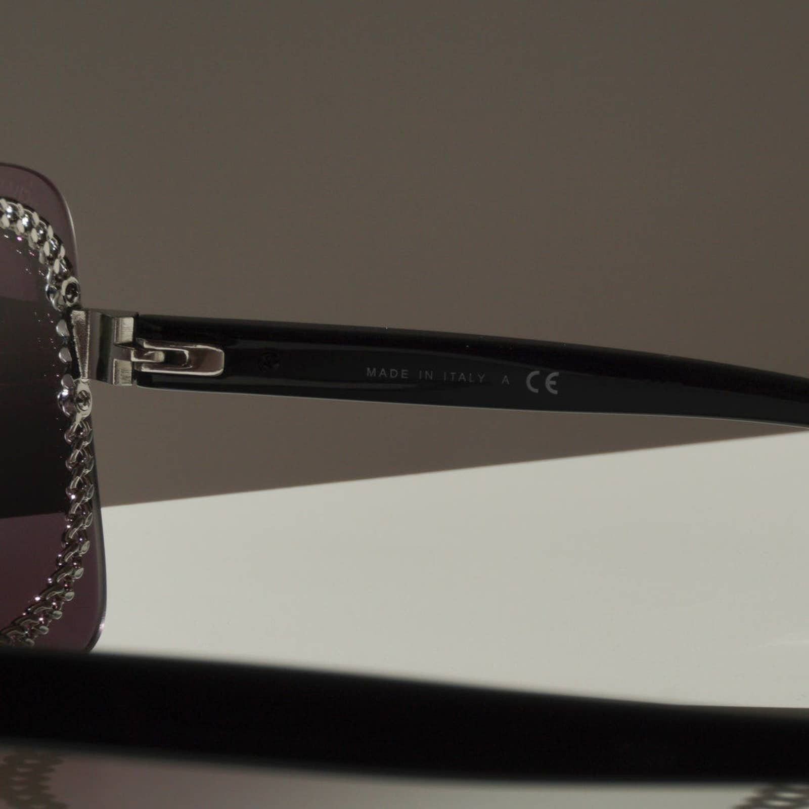 Chanel Chanel shield mask logo silver chain frame black sunglasses Size ONE SIZE - 5 Thumbnail