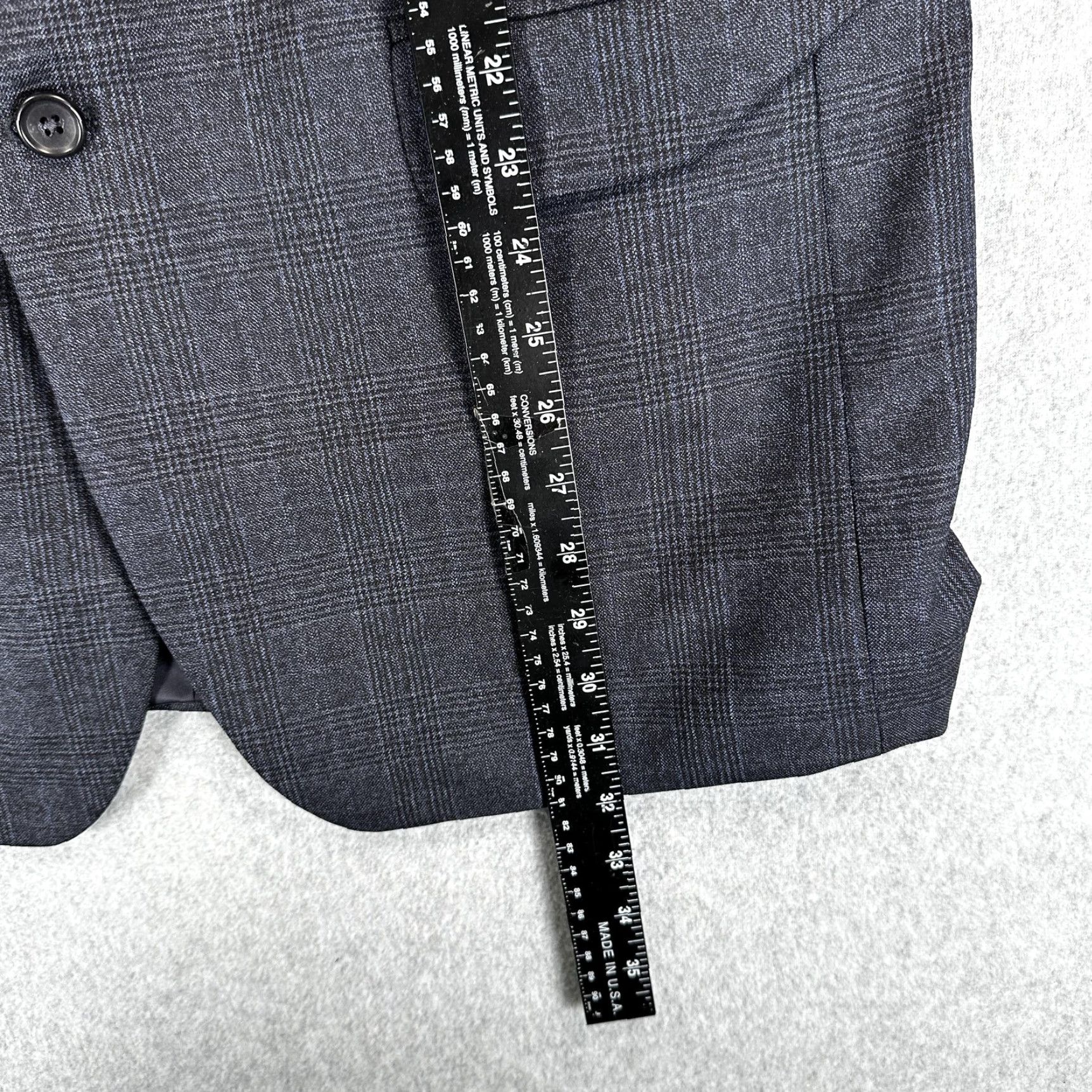 Jos. A. Bank Jos. A. Bank Sport Coat Mens 43 Gray Plaid Wool Tailored Fit Two Button Size US XS / EU 42 / 0 - 5 Thumbnail