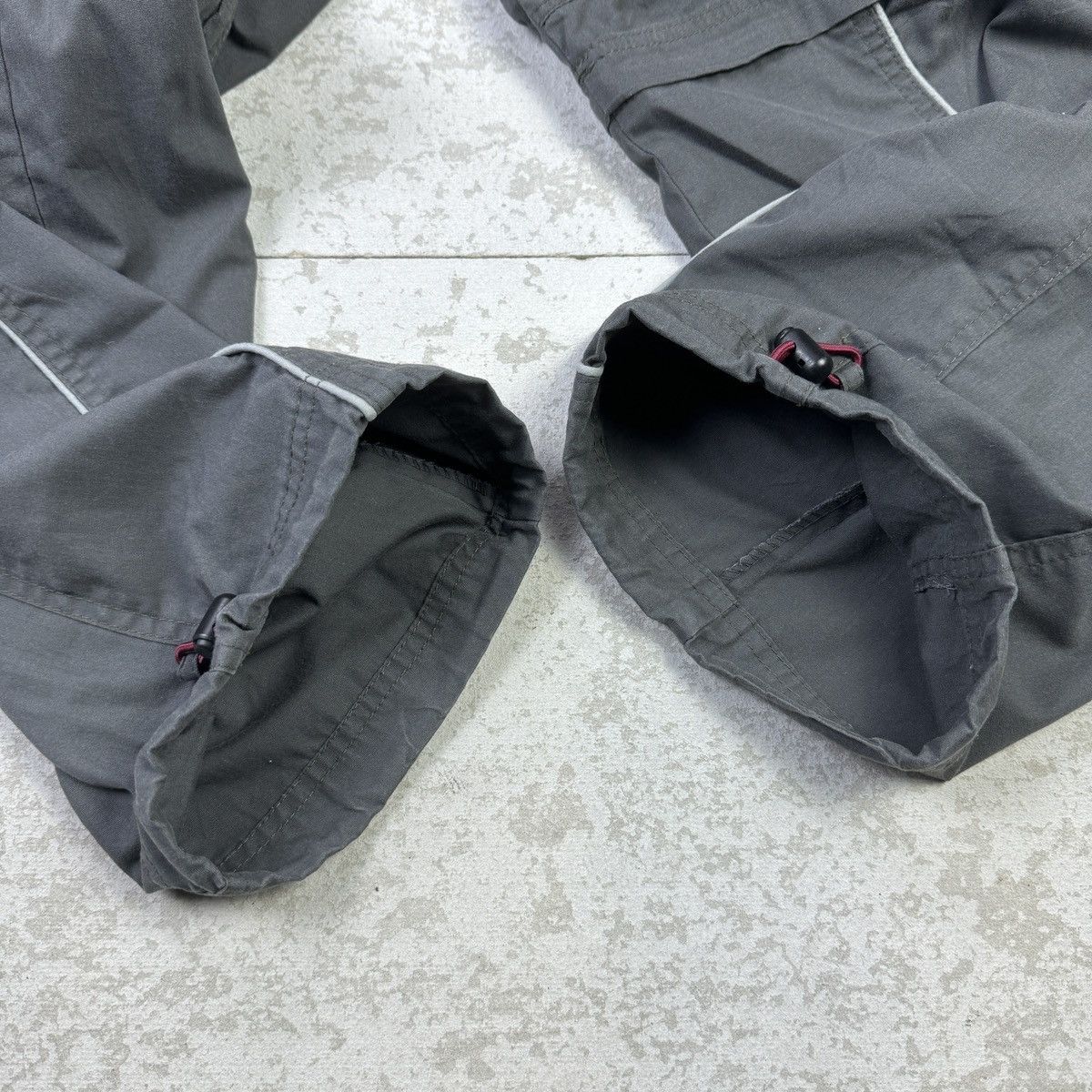 Japanese Brand 33/34 Thriller Multipocket 2in1 Cargo Pant Size US 33 - 14 Thumbnail