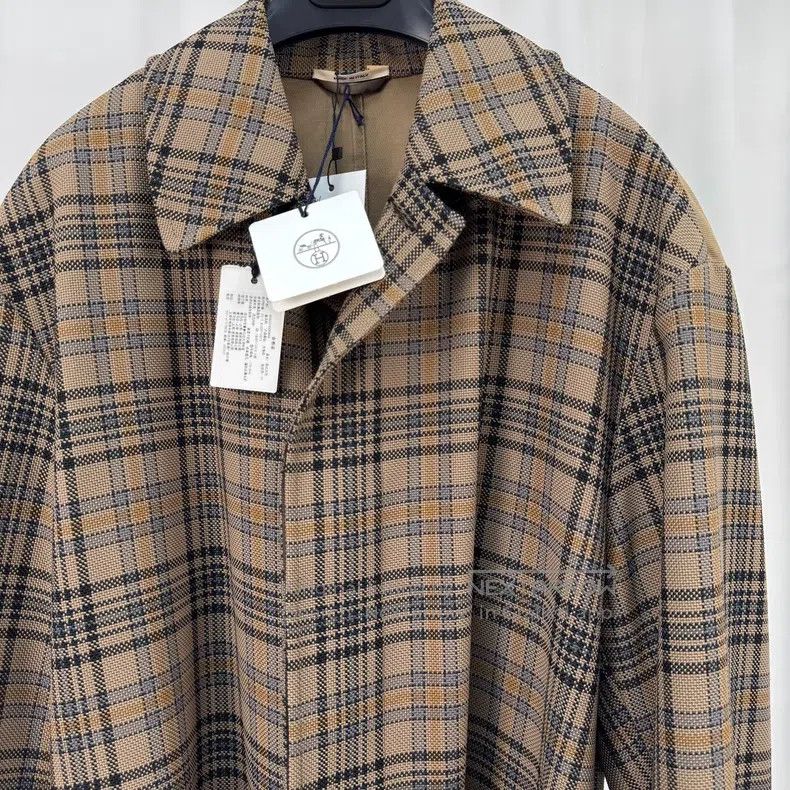 Hermes Hermes Shiney plaid trench coat Size US M / EU 48-50 / 2 - 3 Thumbnail